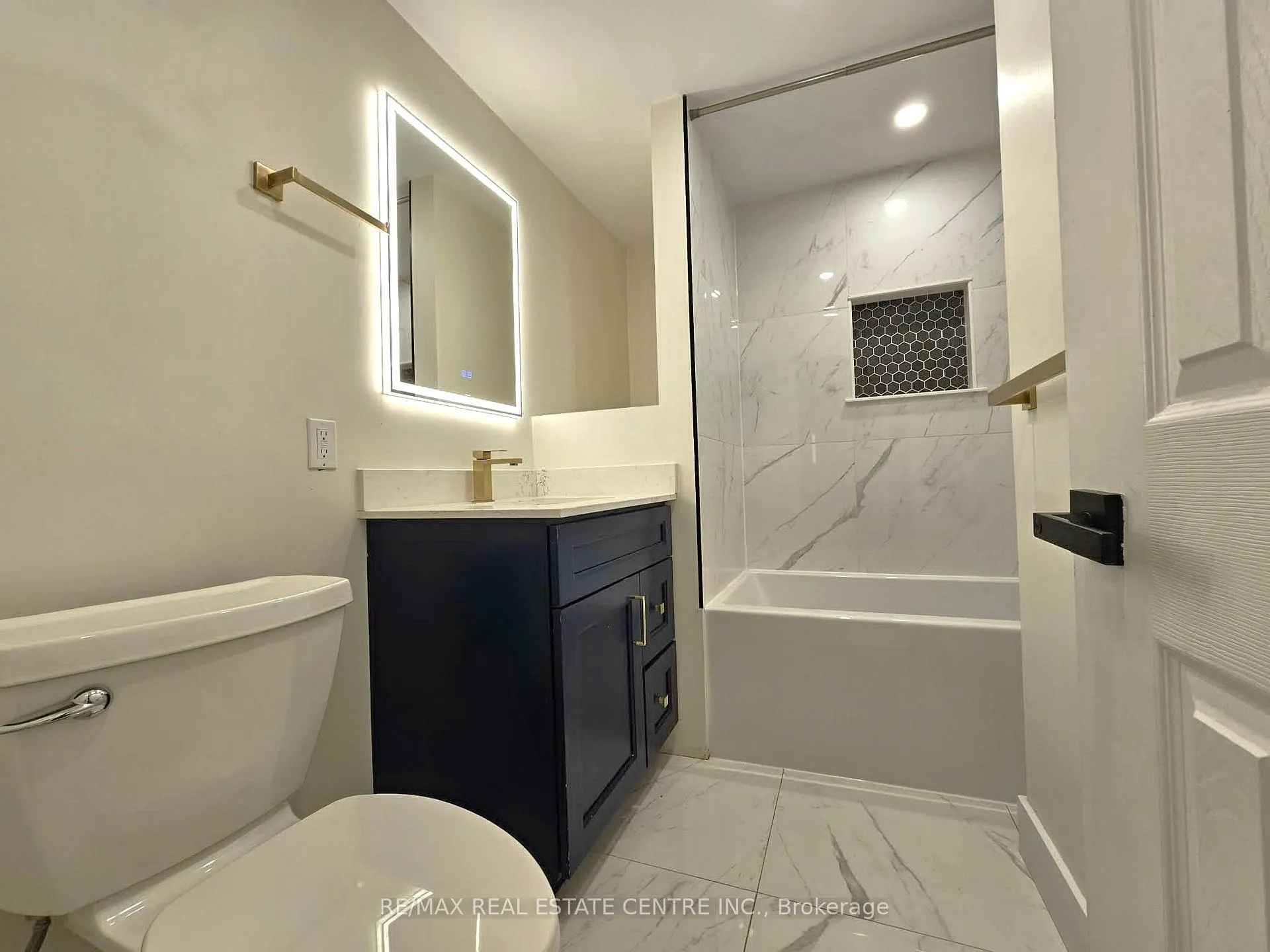Photo 18 of Unit MAIN, 834 Westminster Drive S, Cambridge — HOMEH