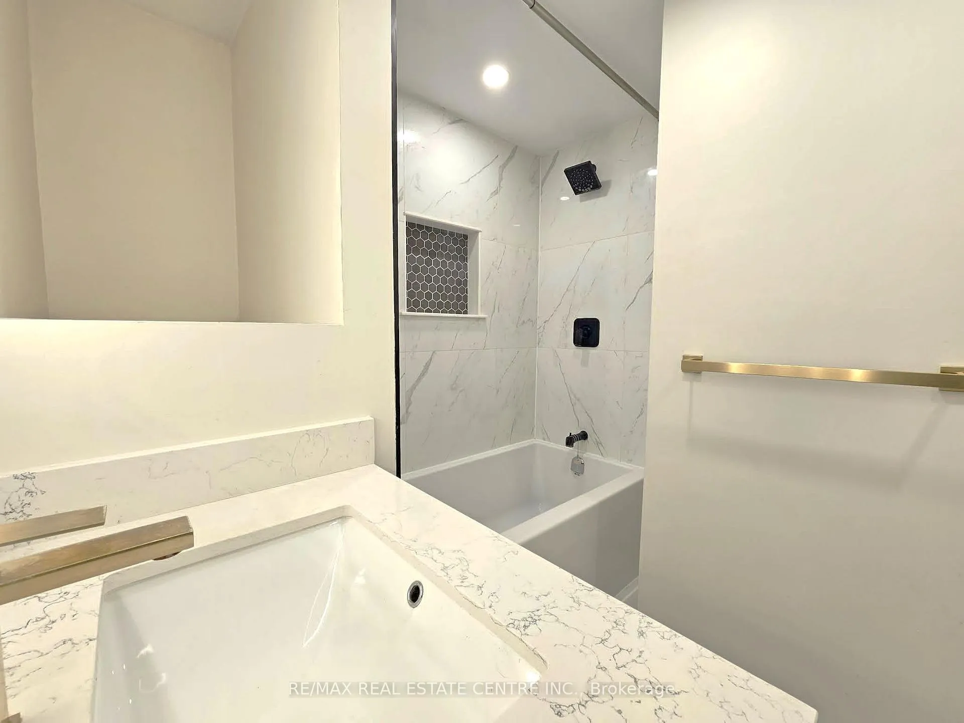 Photo 20 of Unit MAIN, 834 Westminster Drive S, Cambridge — HOMEH
