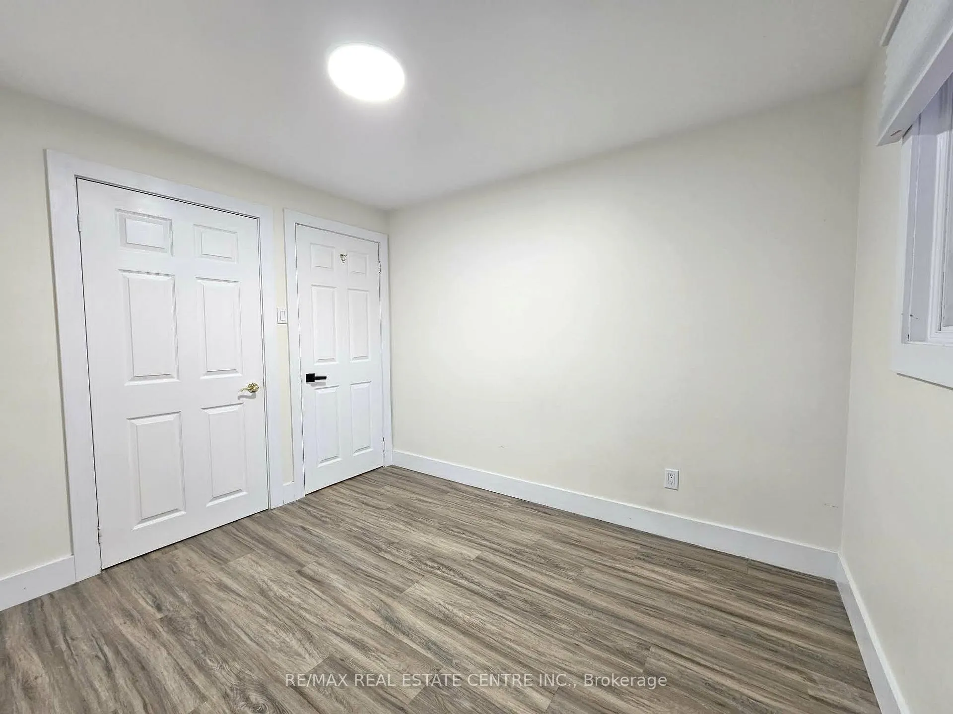 Photo 29 of Unit MAIN, 834 Westminster Drive S, Cambridge — HOMEH