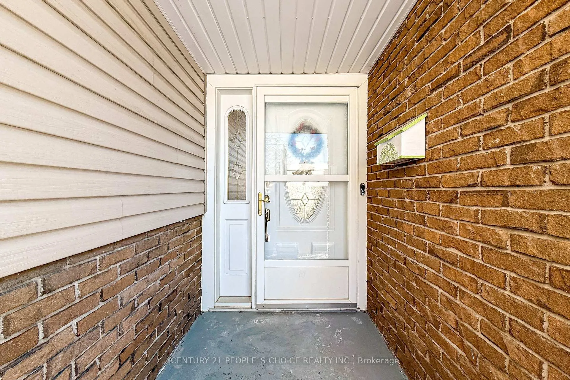 Photo 4 of 20 Inadale Court, Kitchener — HOMEH