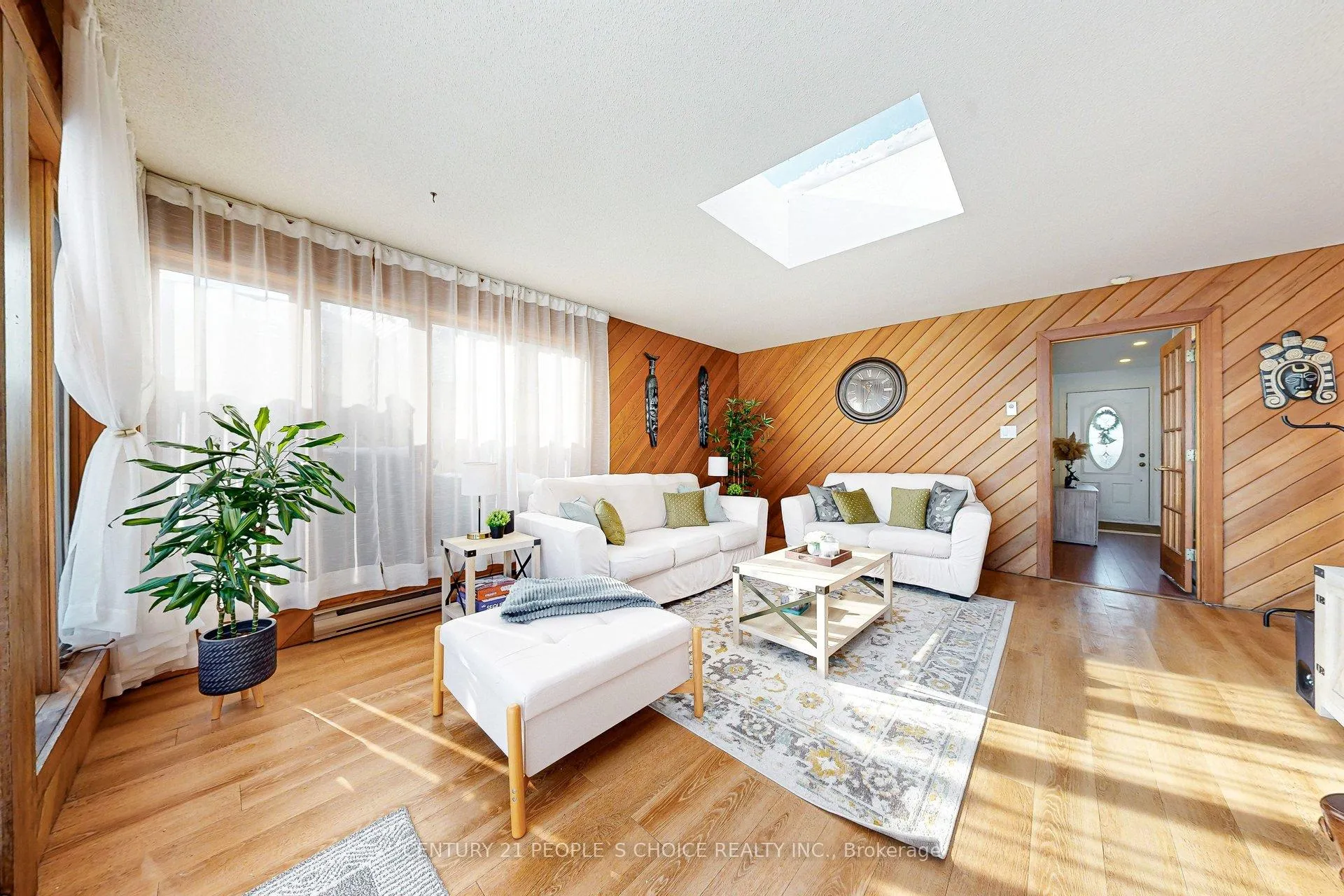 Photo 9 of 20 Inadale Court, Kitchener — HOMEH