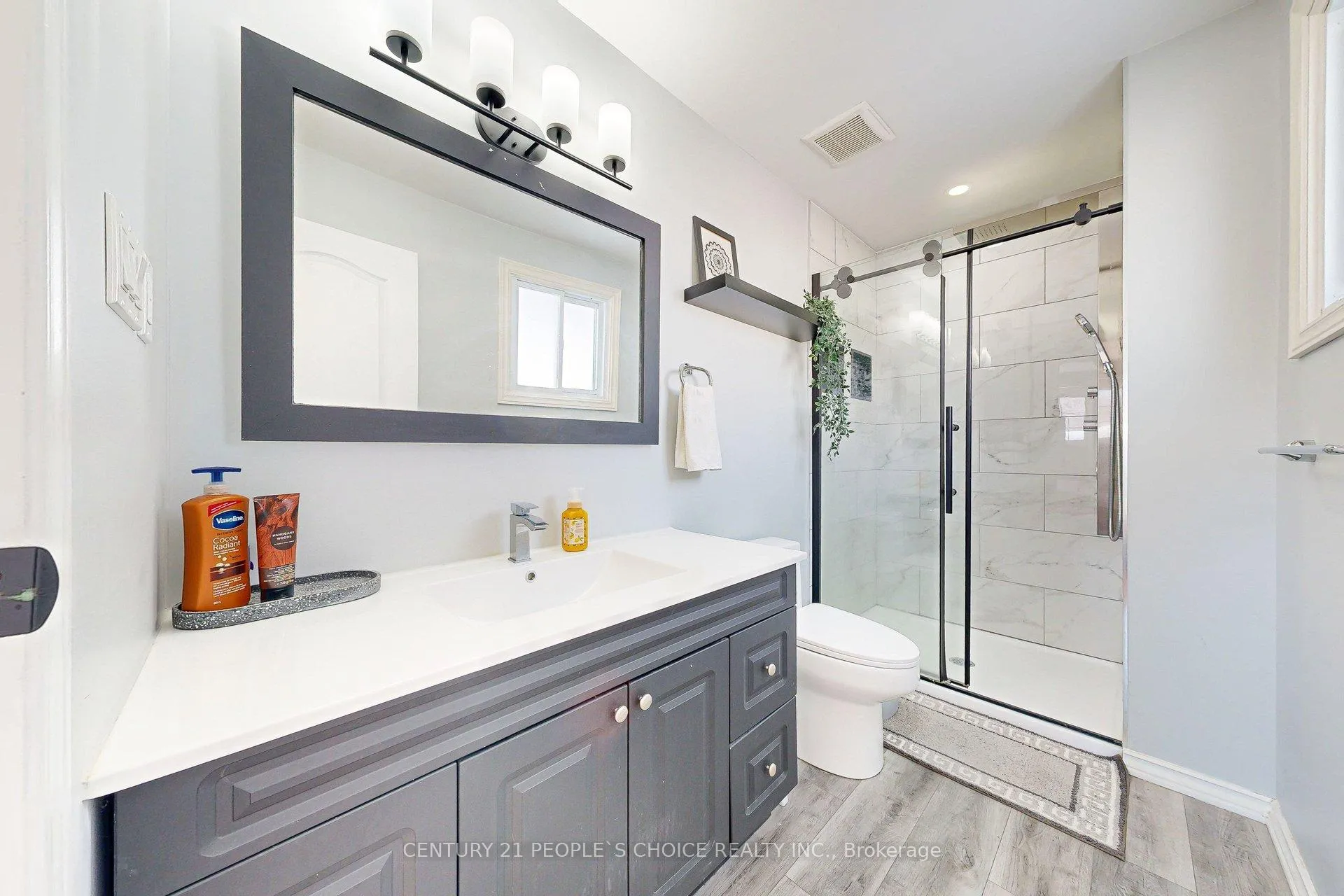 Photo 28 of 20 Inadale Court, Kitchener — HOMEH