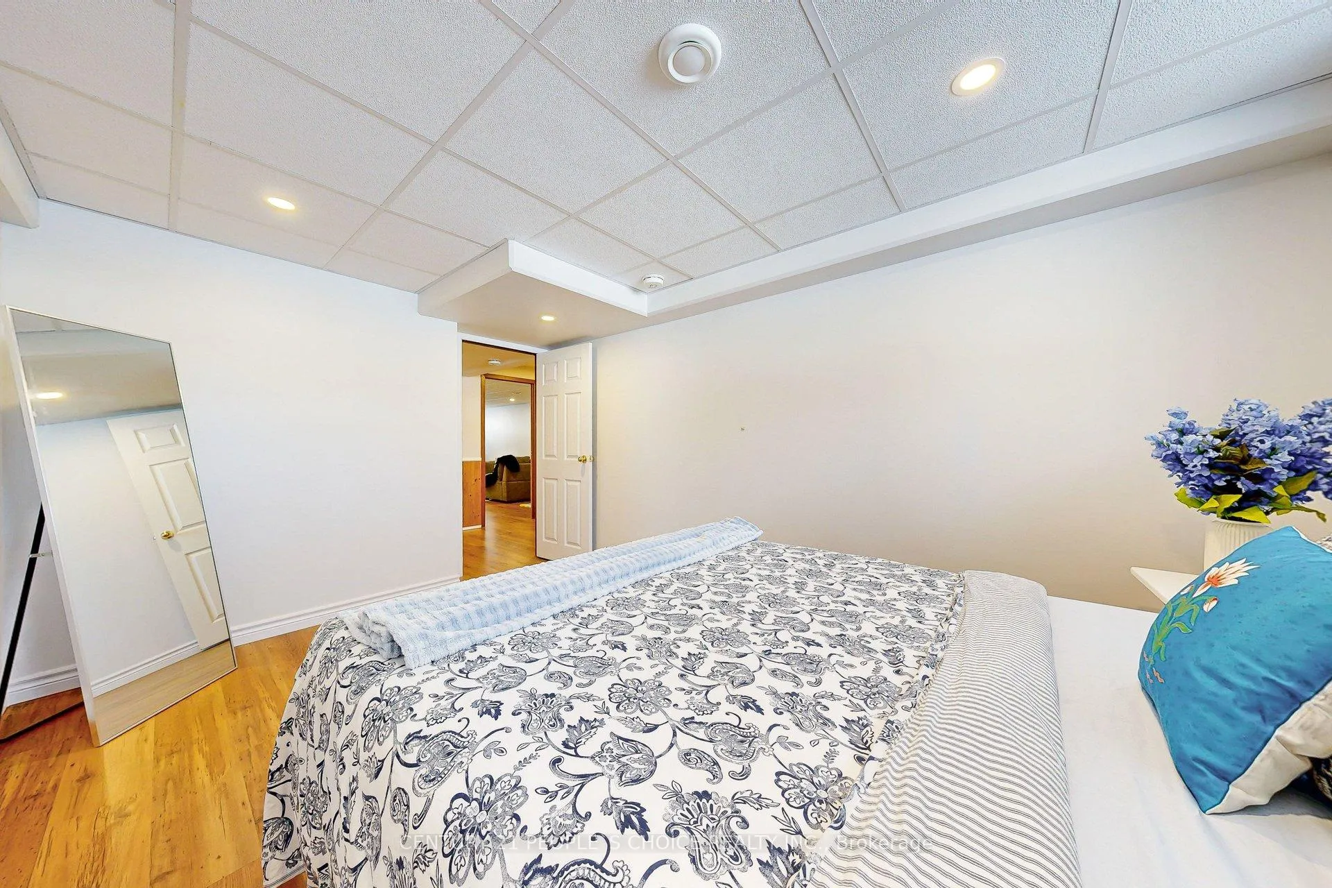 Photo 40 of 20 Inadale Court, Kitchener — HOMEH