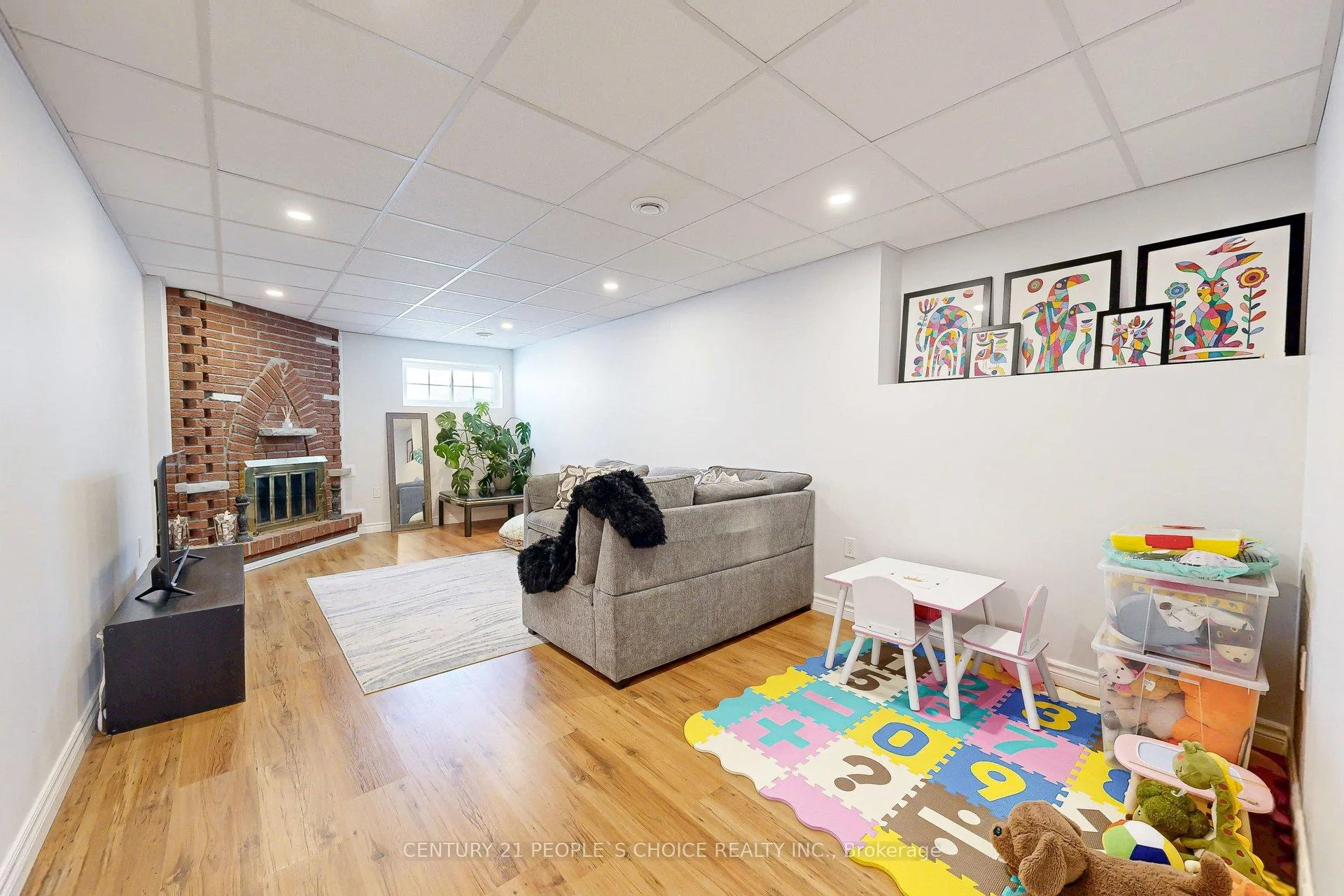 Photo 43 of 20 Inadale Court, Kitchener — HOMEH