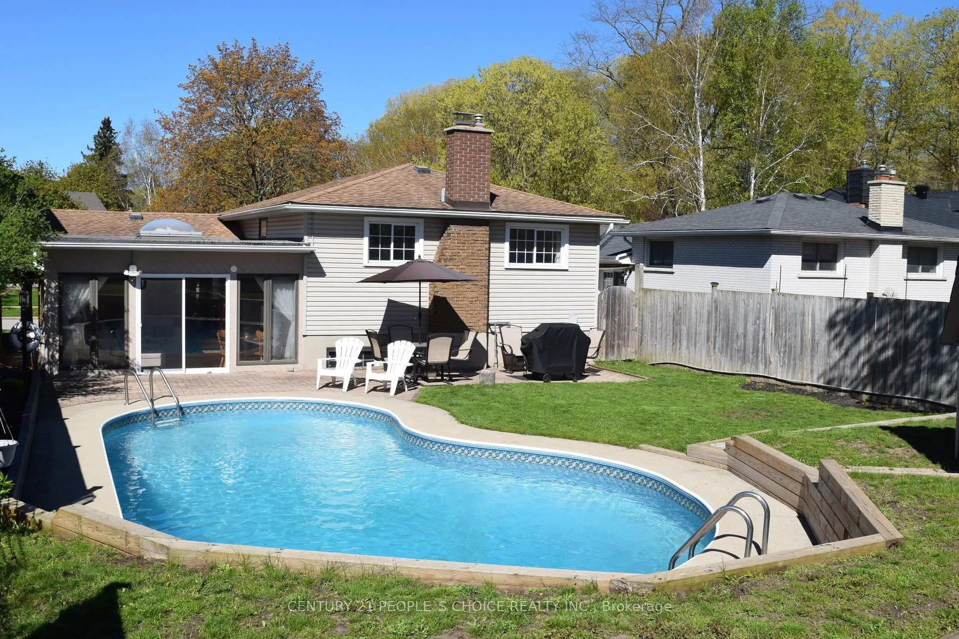 Photo 49 of 20 Inadale Court, Kitchener — HOMEH