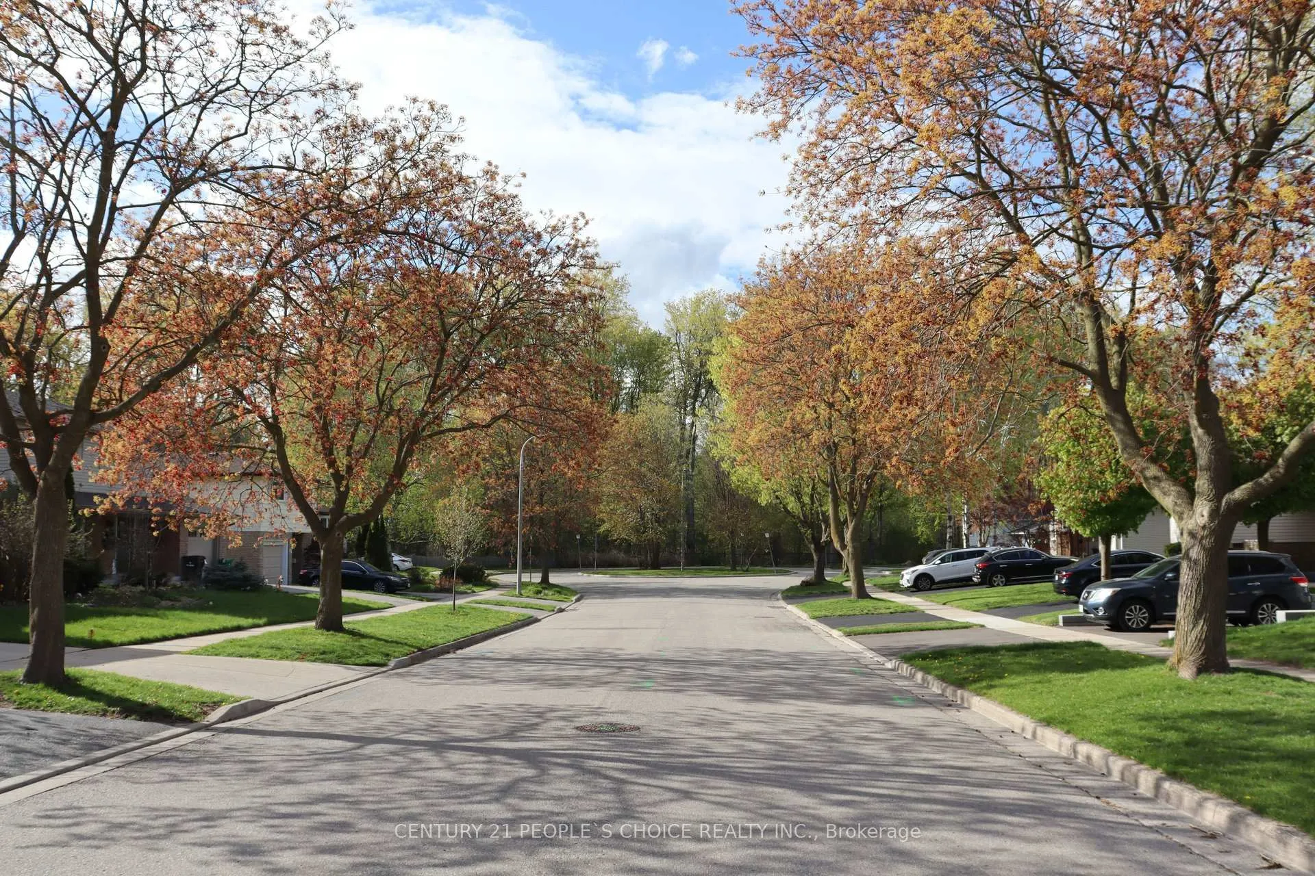 Photo 50 of 20 Inadale Court, Kitchener — HOMEH