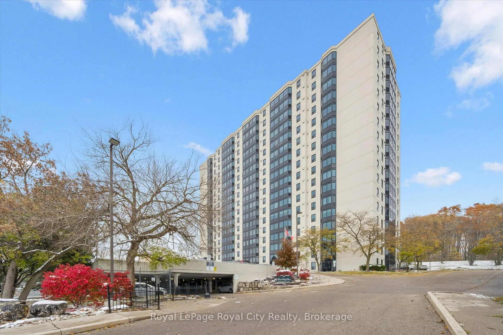 Photo of Unit 1410, 35 Green Valley Drive