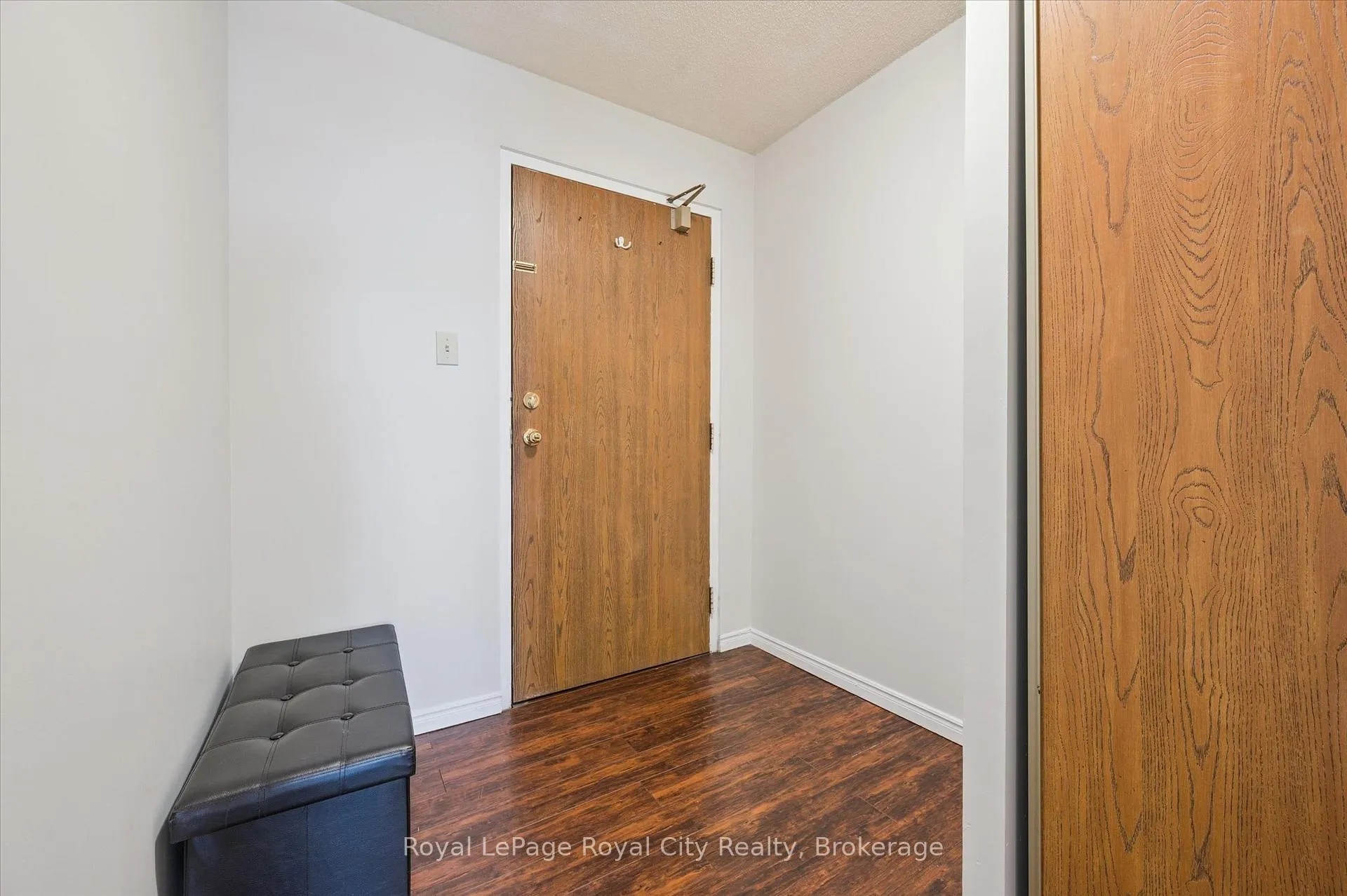 Photo 9 of Unit 1410, 35 Green Valley Drive, Kitchener, Pioneer Park — HOMEH