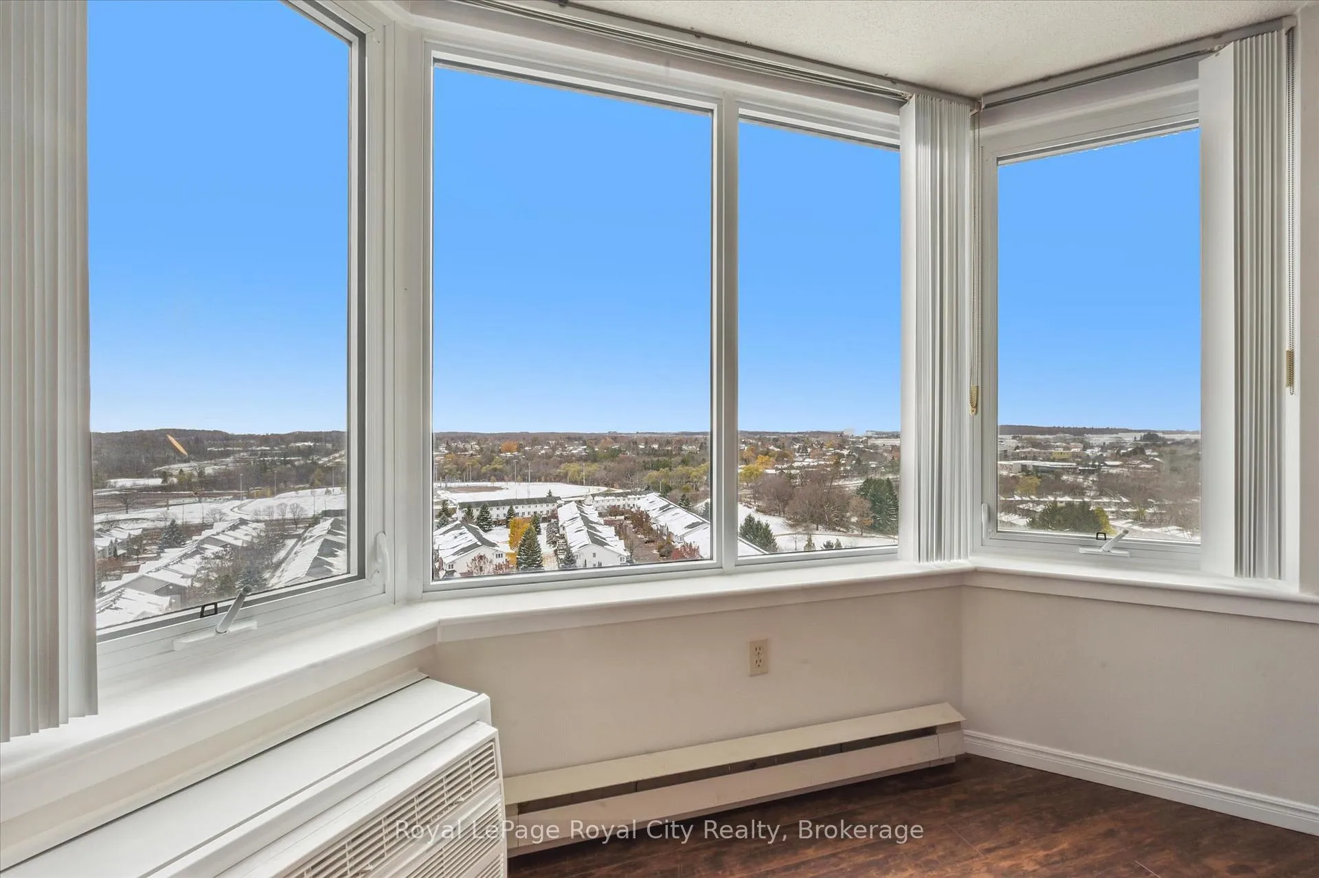 Photo 14 of Unit 1410, 35 Green Valley Drive, Kitchener, Pioneer Park — HOMEH