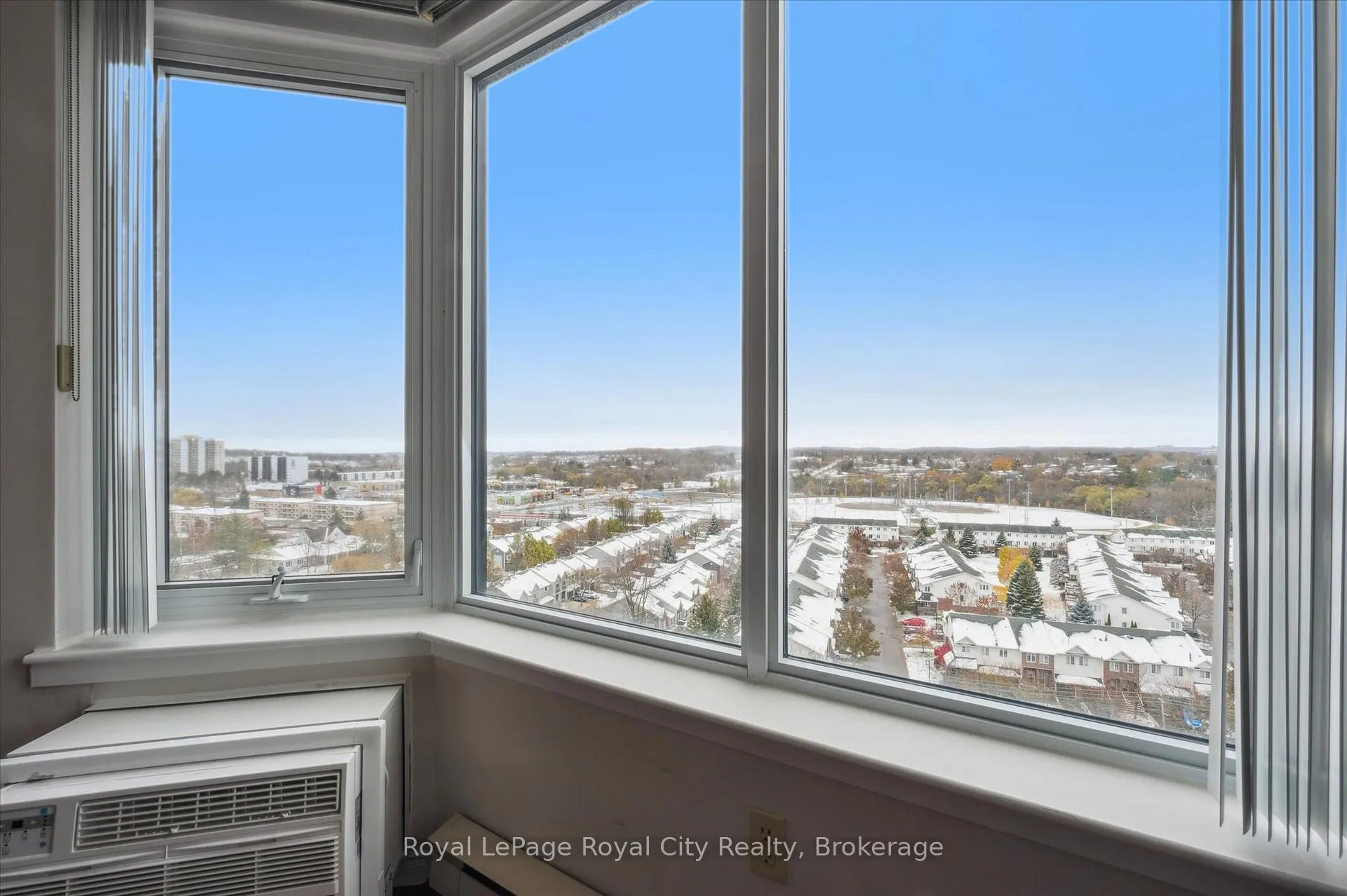 Photo 15 of Unit 1410, 35 Green Valley Drive, Kitchener, Pioneer Park — HOMEH