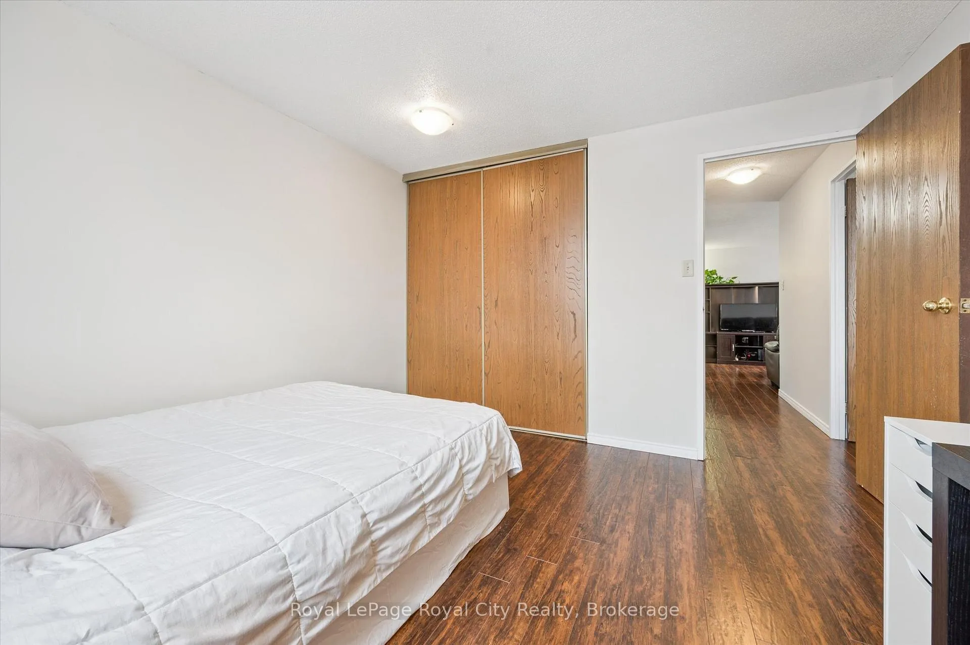 Photo 21 of Unit 1410, 35 Green Valley Drive, Kitchener, Pioneer Park — HOMEH