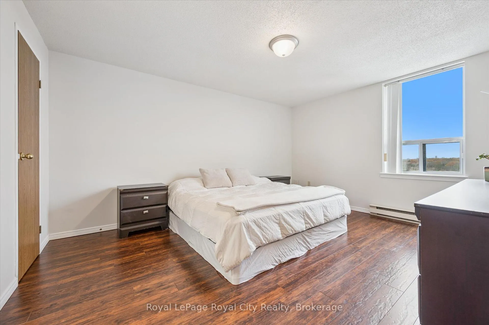 Photo 23 of Unit 1410, 35 Green Valley Drive, Kitchener, Pioneer Park — HOMEH