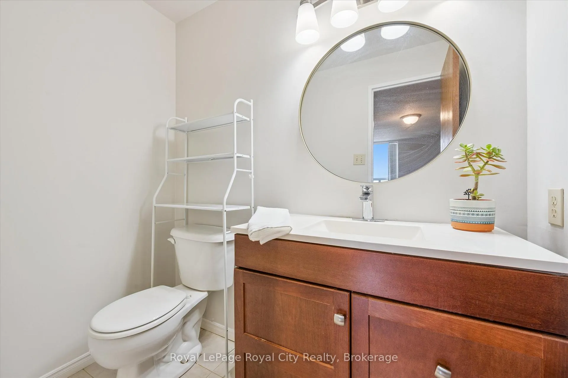 Photo 26 of Unit 1410, 35 Green Valley Drive, Kitchener, Pioneer Park — HOMEH