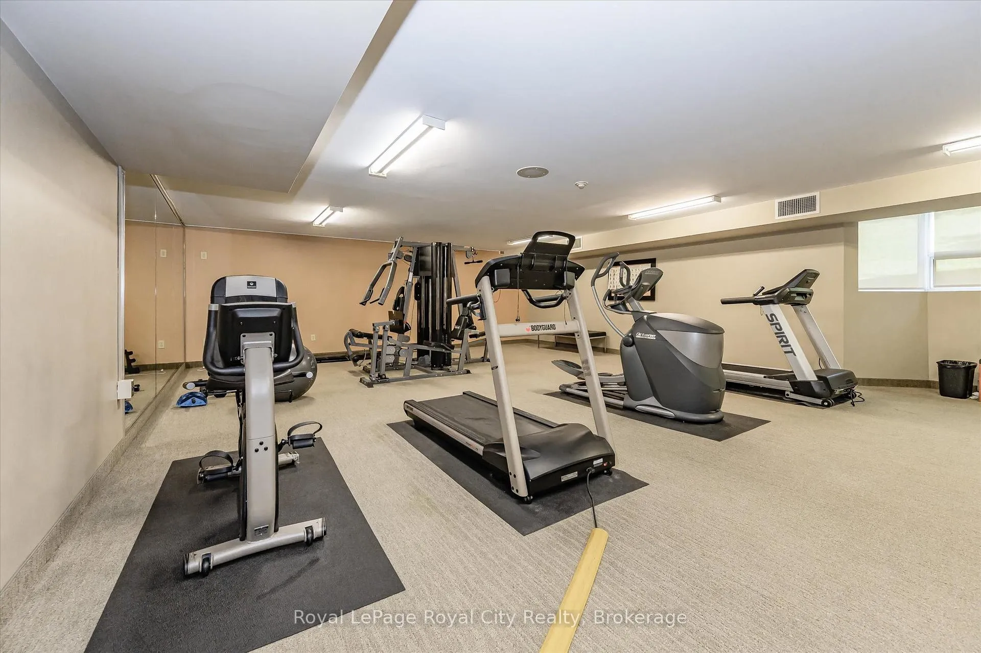 Photo 29 of Unit 1410, 35 Green Valley Drive, Kitchener, Pioneer Park — HOMEH