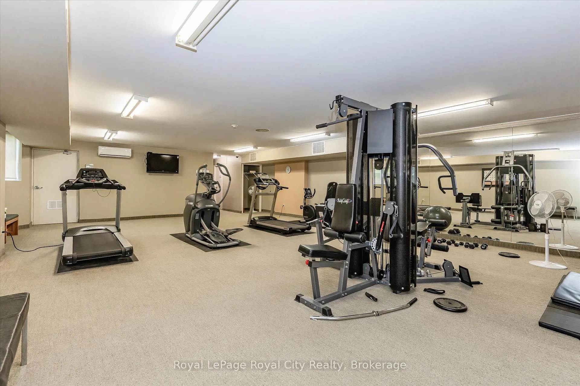 Photo 31 of Unit 1410, 35 Green Valley Drive, Kitchener, Pioneer Park — HOMEH