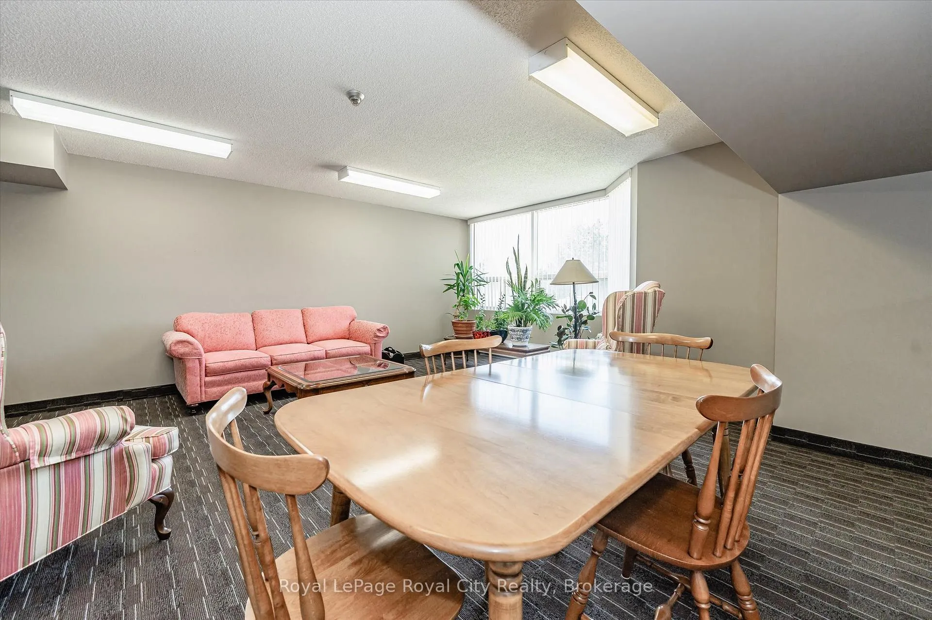 Photo 42 of Unit 1410, 35 Green Valley Drive, Kitchener, Pioneer Park — HOMEH