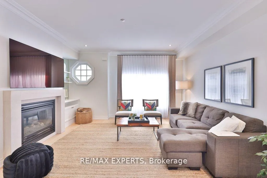 Photo 6 of 129 Powseland Crescent, Vaughan, West Woodbridge — HOMEH