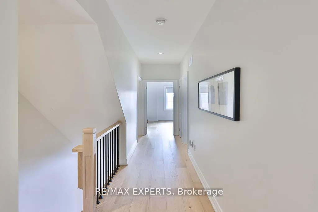Photo 20 of 129 Powseland Crescent, Vaughan, West Woodbridge — HOMEH
