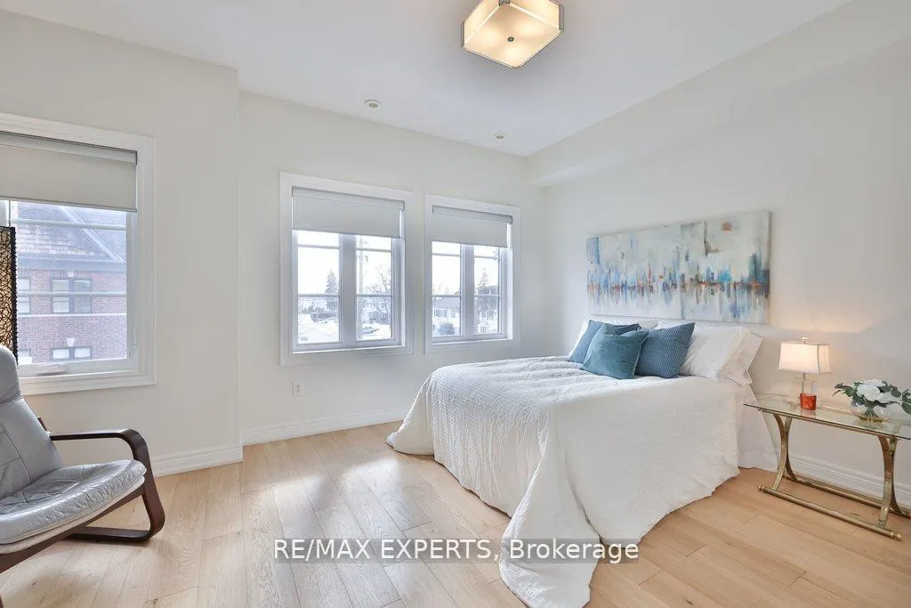 Photo 21 of 129 Powseland Crescent, Vaughan, West Woodbridge — HOMEH