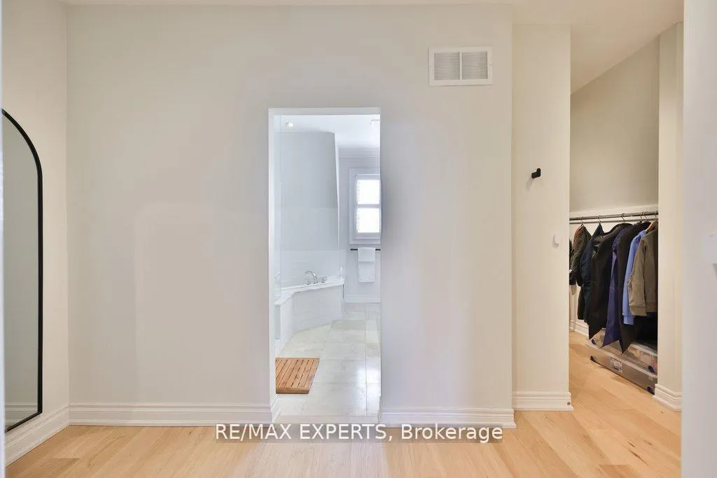 Photo 32 of 129 Powseland Crescent, Vaughan, West Woodbridge — HOMEH