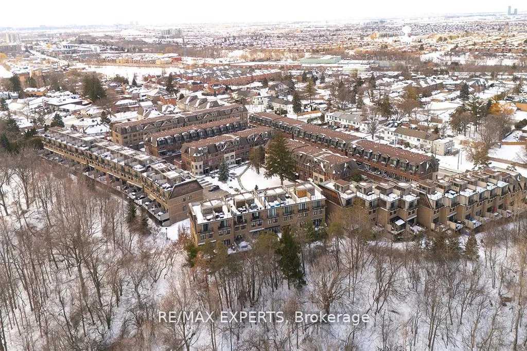 Photo 42 of 129 Powseland Crescent, Vaughan, West Woodbridge — HOMEH