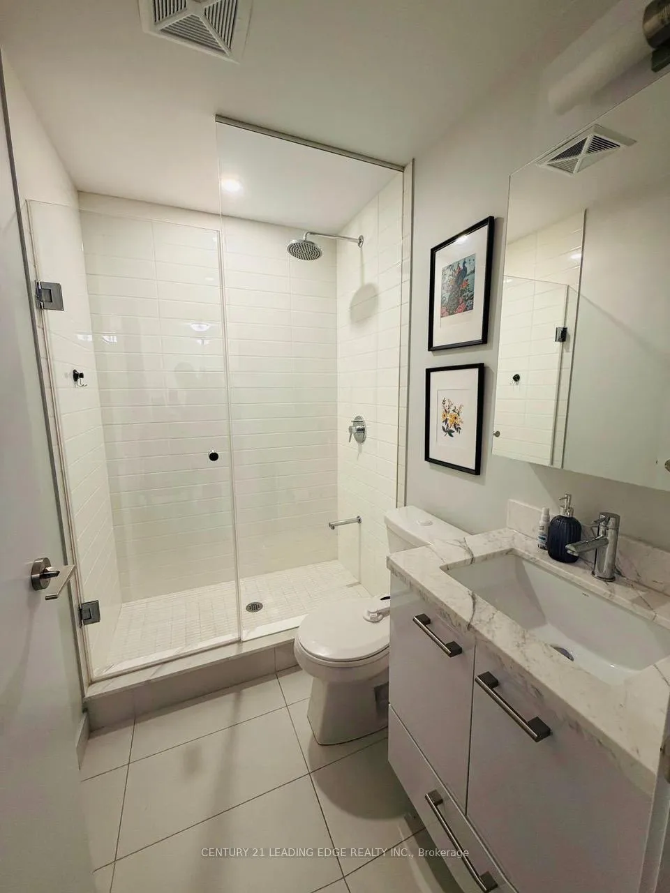 Photo 2 of Unit 2810, 2221 Yonge Street, Toronto, Mount Pleasant West — HOMEH