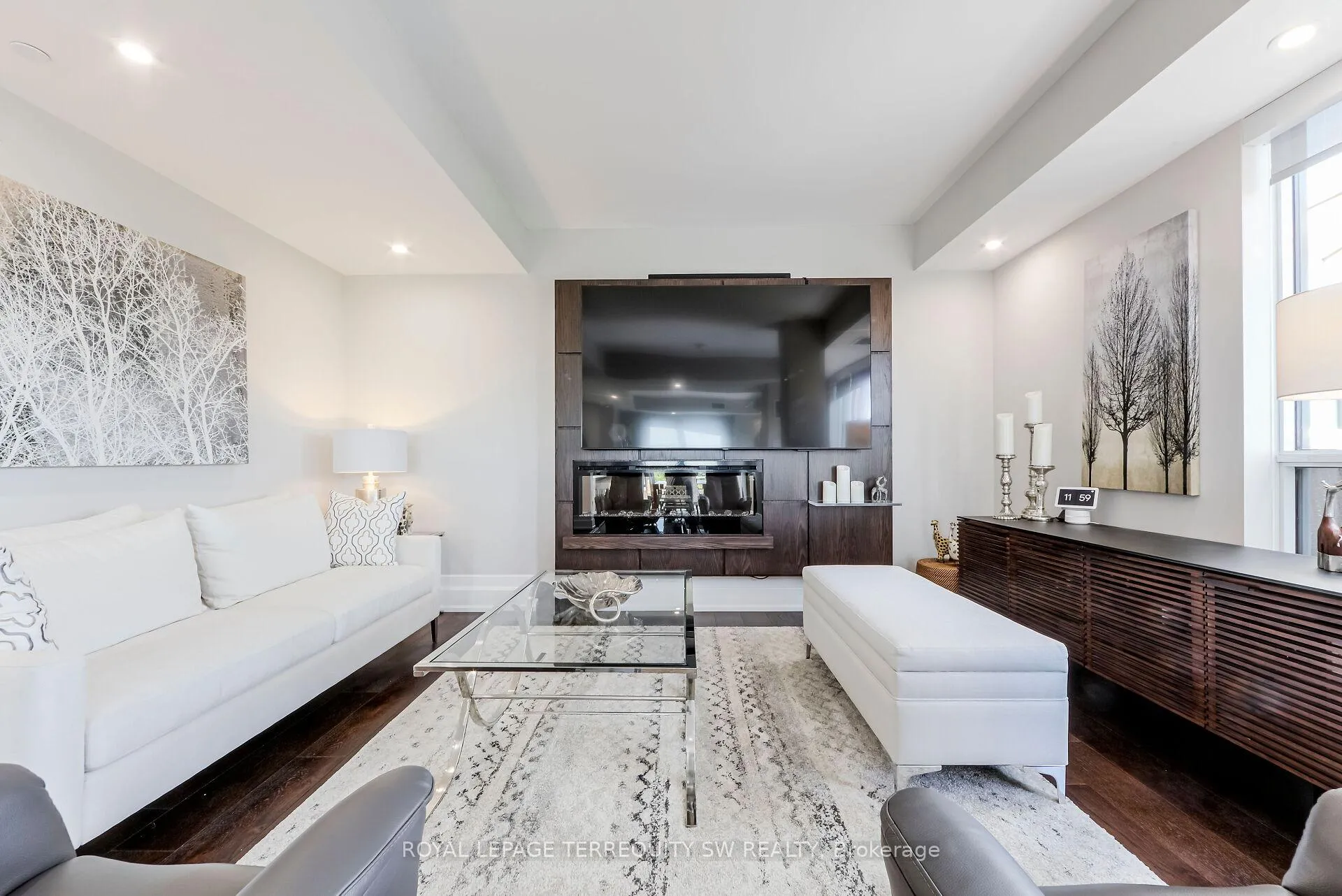Photo 7 of Unit 605, 3 Southvale Drive, Toronto, Leaside — HOMEH