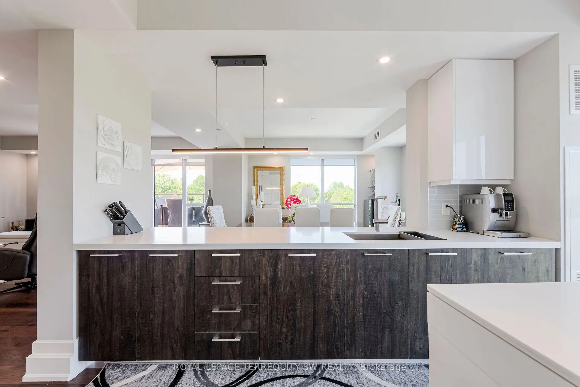 Photo 12 of Unit 605, 3 Southvale Drive, Toronto, Leaside — HOMEH