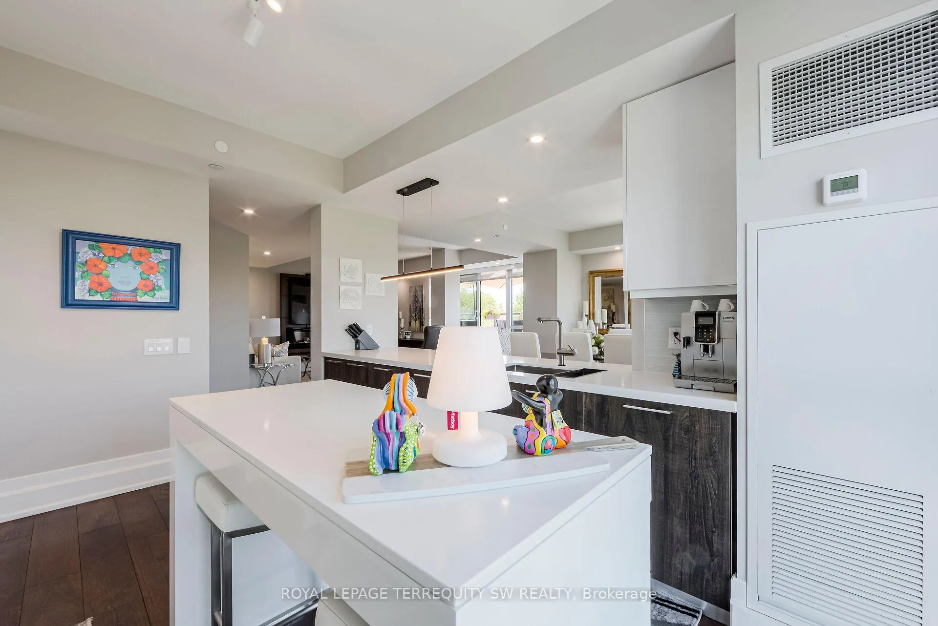 Photo 13 of Unit 605, 3 Southvale Drive, Toronto, Leaside — HOMEH