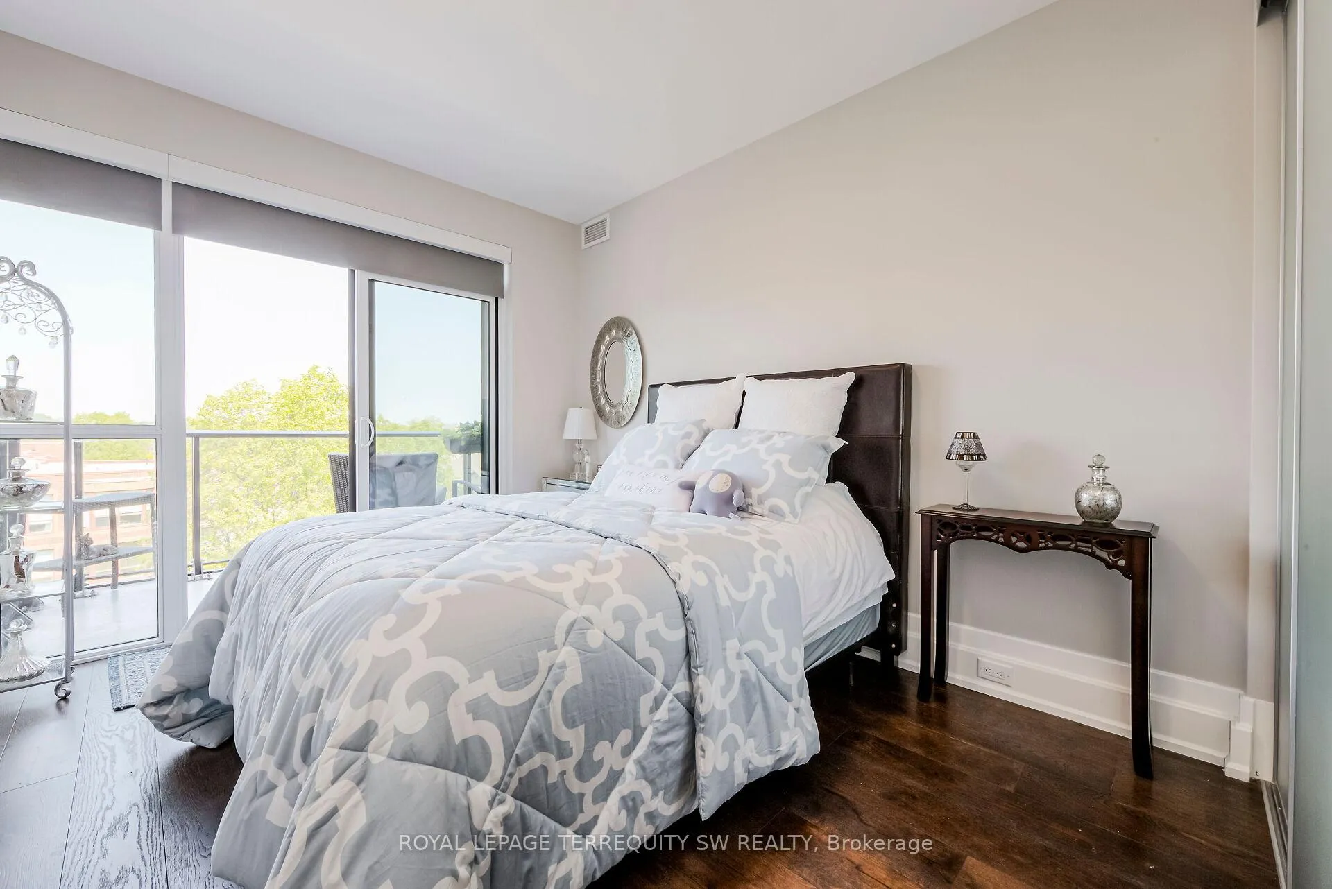 Photo 19 of Unit 605, 3 Southvale Drive, Toronto, Leaside — HOMEH