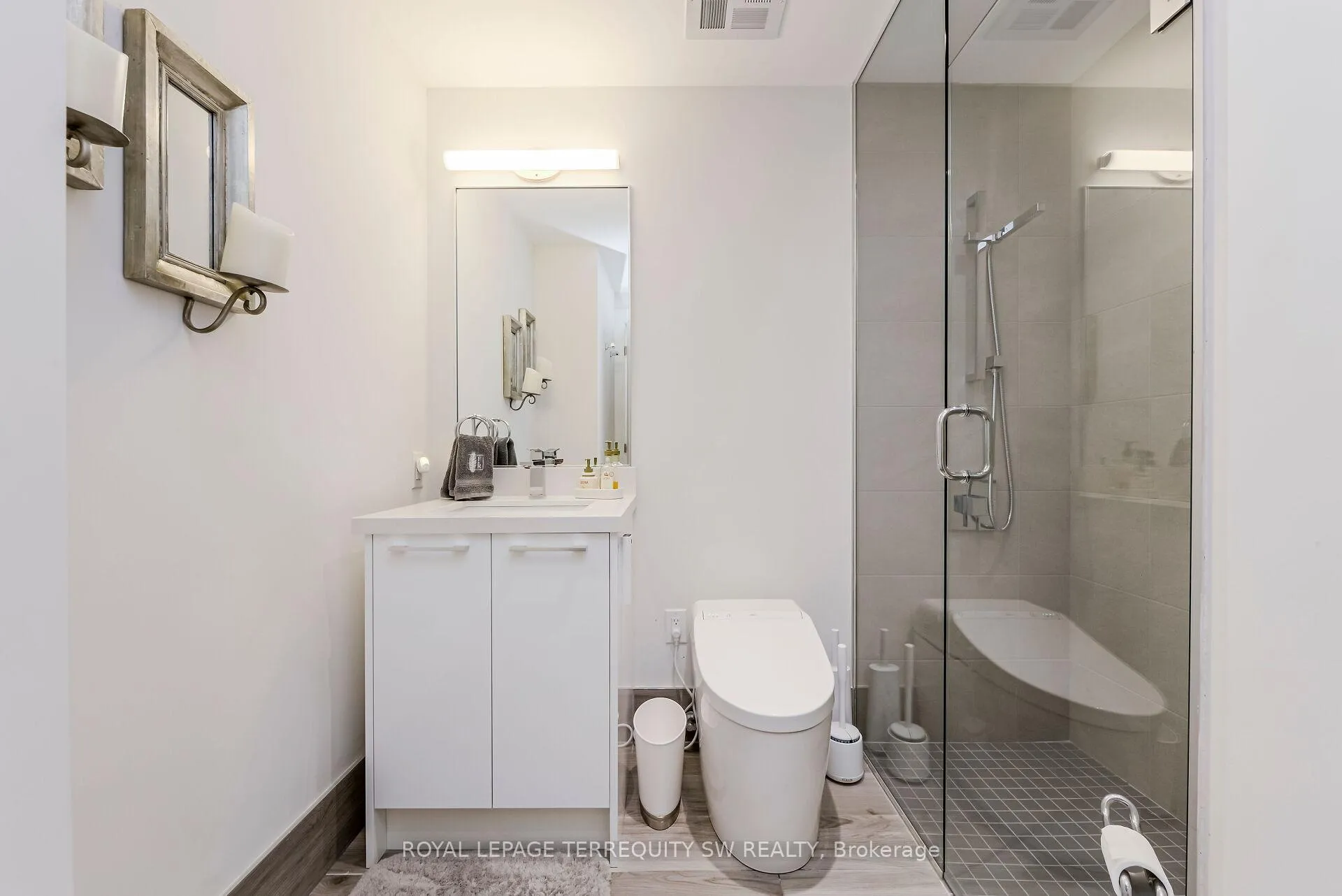 Photo 21 of Unit 605, 3 Southvale Drive, Toronto, Leaside — HOMEH