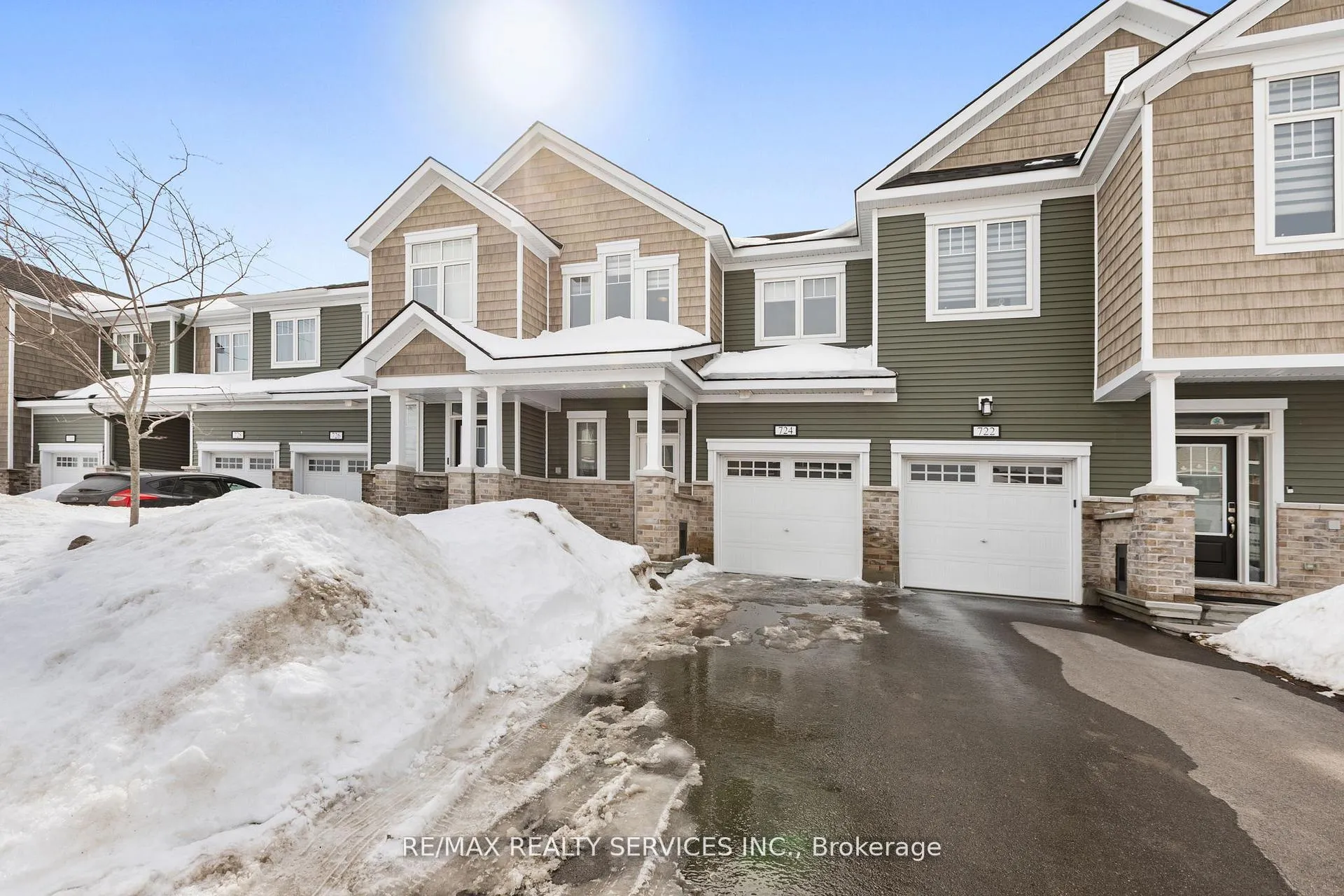 Photo 2 of 724 Rouncey Road, Ottawa, Kanata - Emerald Meadows/Trailwest — HOMEH