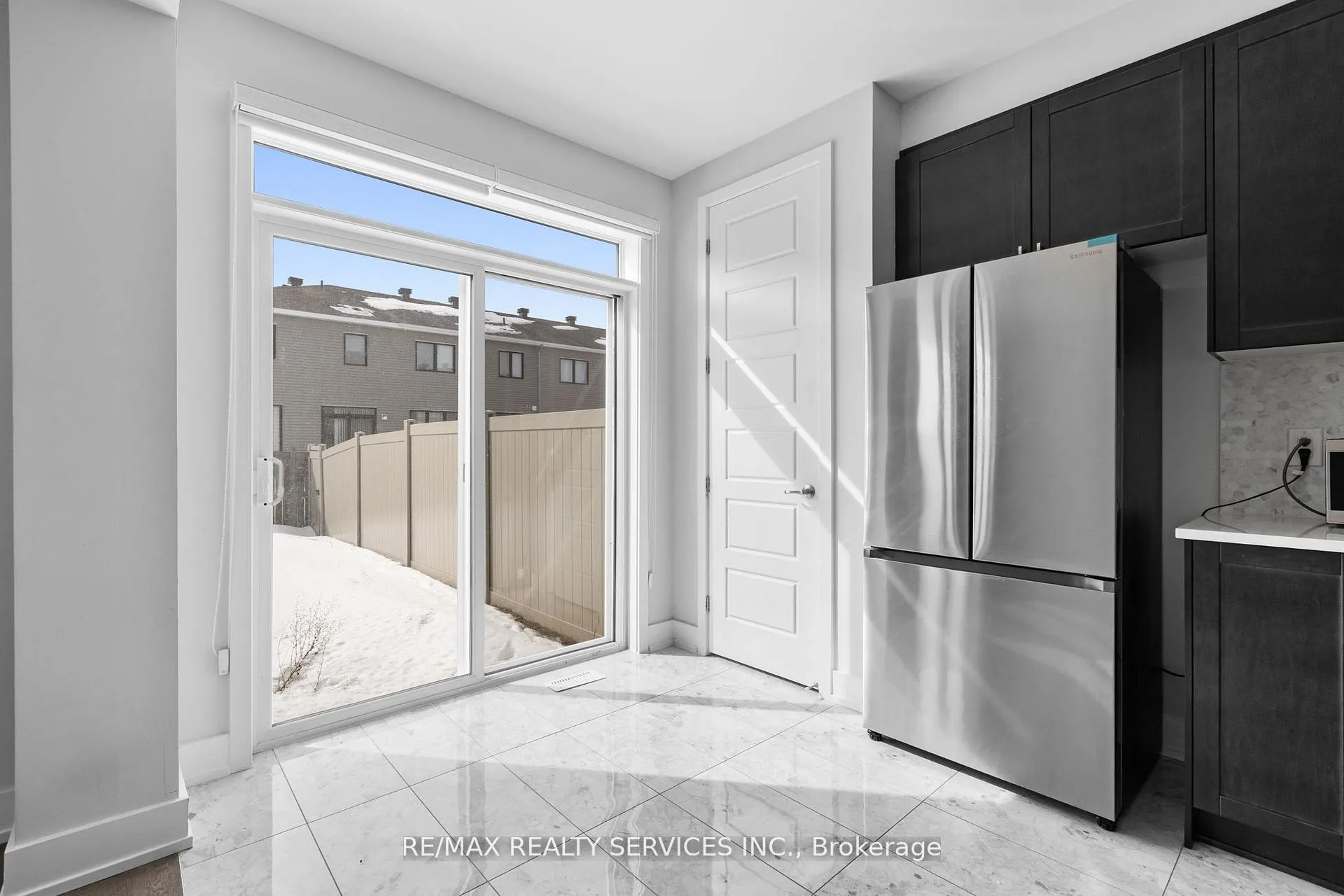 Photo 18 of 724 Rouncey Road, Ottawa, Kanata - Emerald Meadows/Trailwest — HOMEH