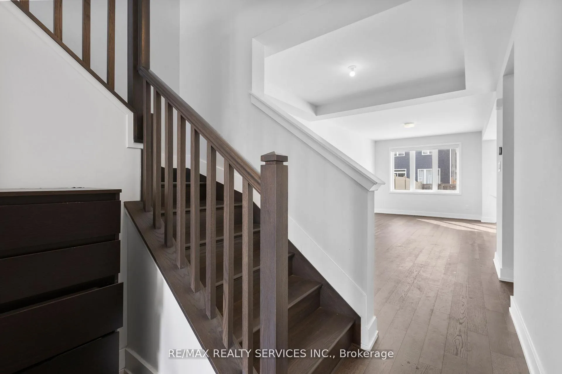 Photo 21 of 724 Rouncey Road, Ottawa, Kanata - Emerald Meadows/Trailwest — HOMEH