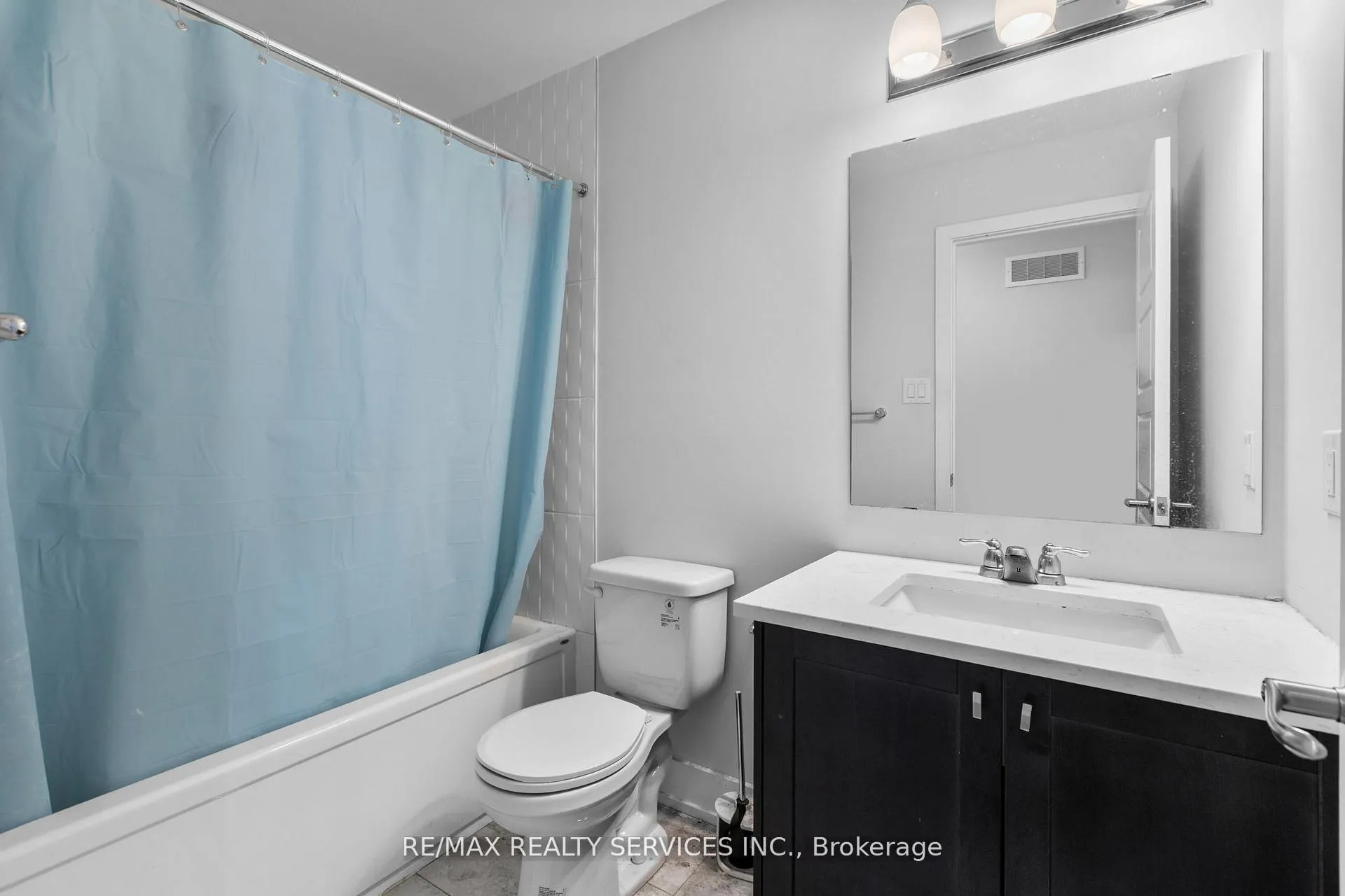 Photo 29 of 724 Rouncey Road, Ottawa, Kanata - Emerald Meadows/Trailwest — HOMEH