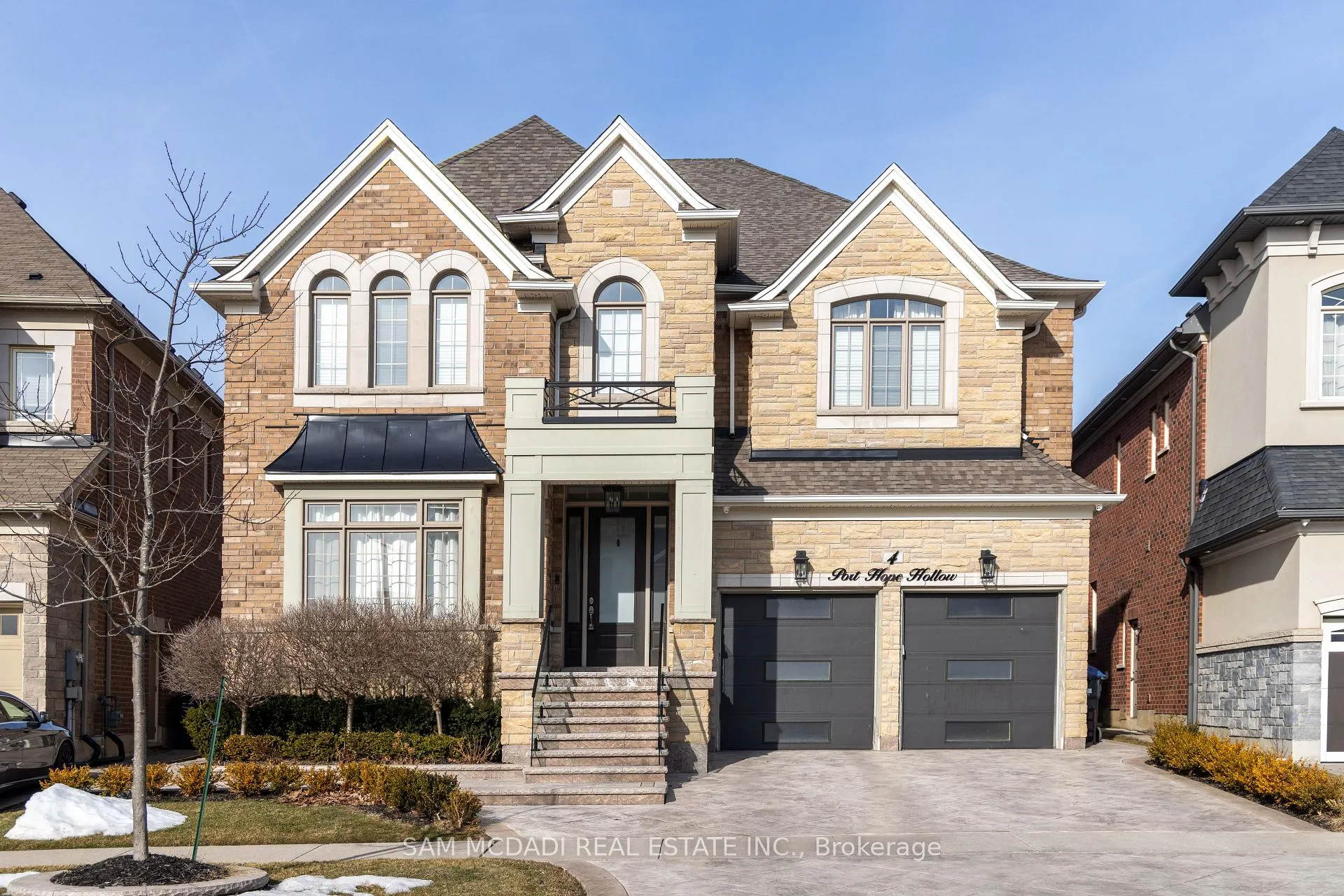 Front of 4 Port Hope Hollow