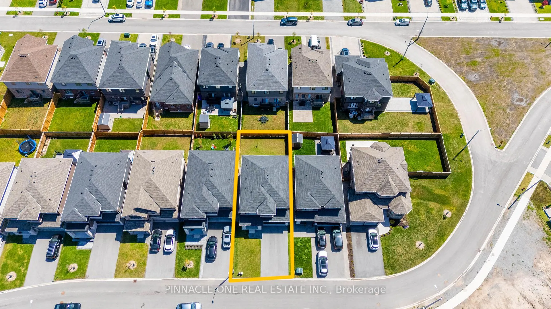 Photo 4 of 232 Midland Place, Welland, Hwy 406/Welland — HOMEH