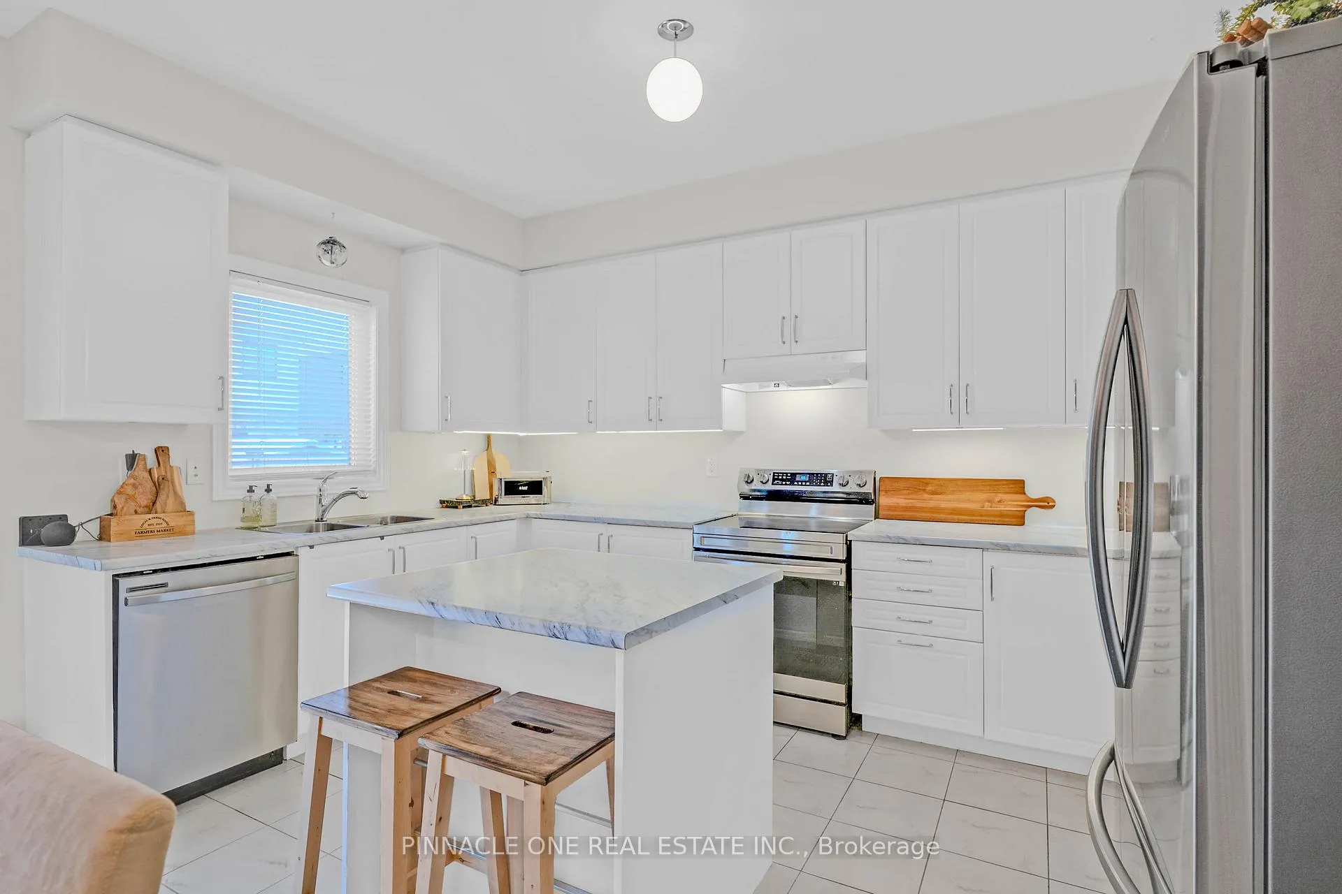 Photo 25 of 232 Midland Place, Welland, Hwy 406/Welland — HOMEH