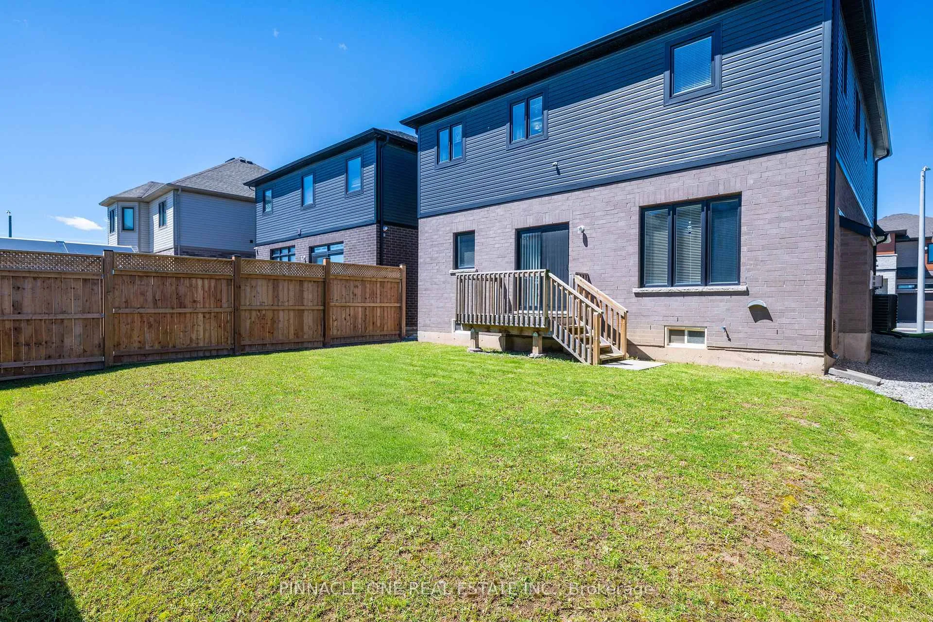 Photo 48 of 232 Midland Place, Welland, Hwy 406/Welland — HOMEH