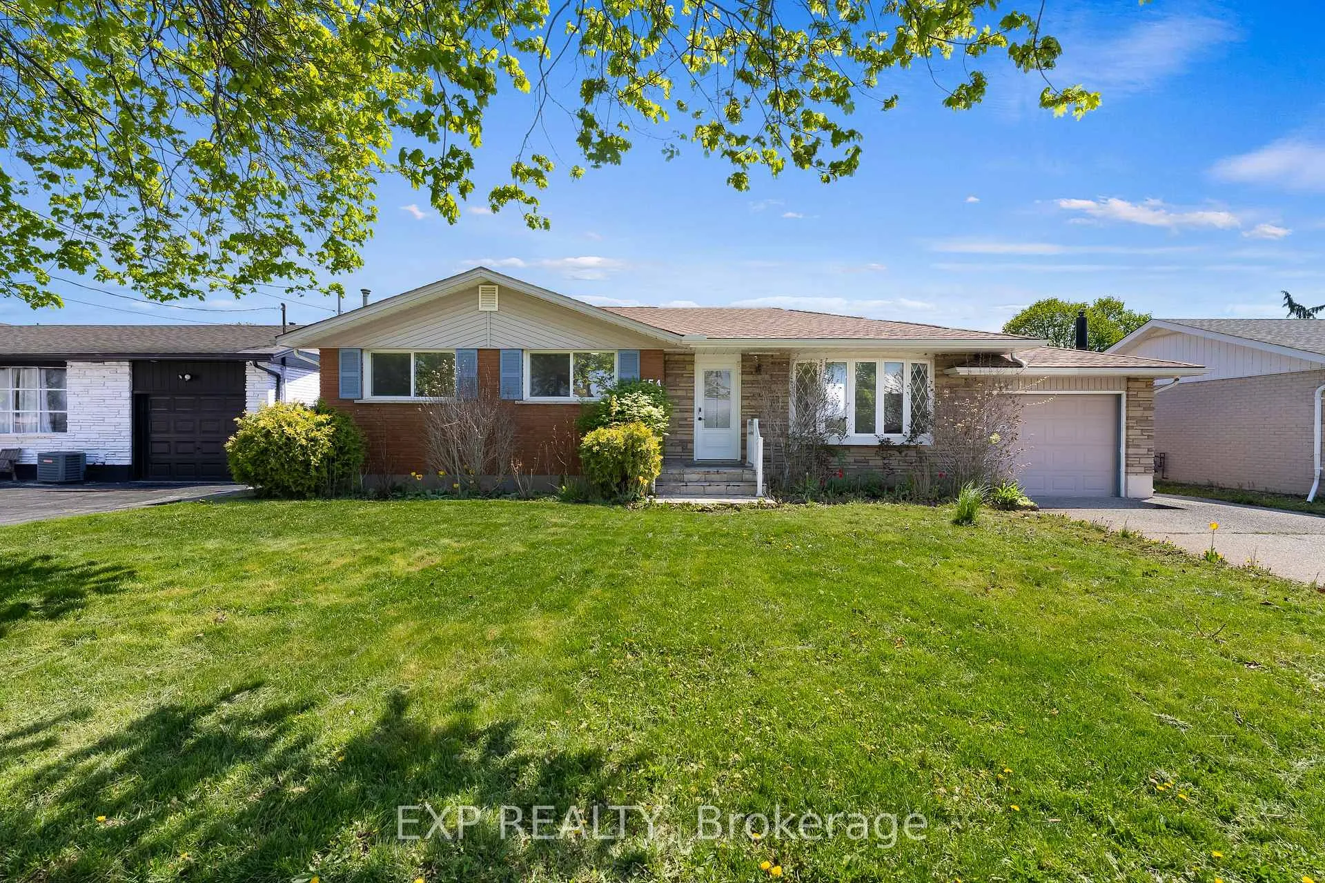 Photo 1 of 554 Lake Street, St. Catharines, Lakeport — HOMEH
