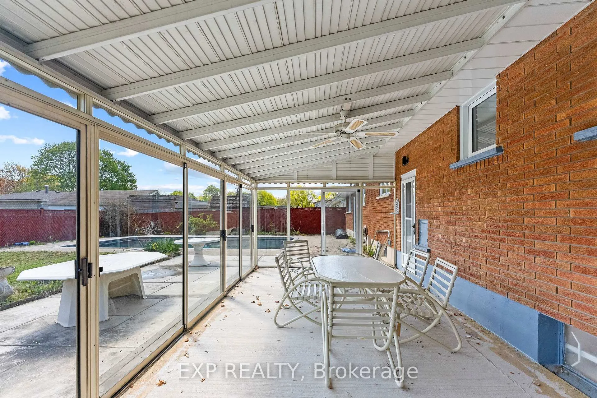 Photo 34 of 554 Lake Street, St. Catharines, Lakeport — HOMEH