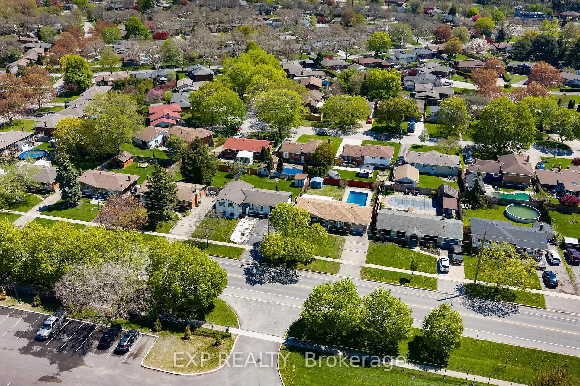 Photo 40 of 554 Lake Street, St. Catharines, Lakeport — HOMEH