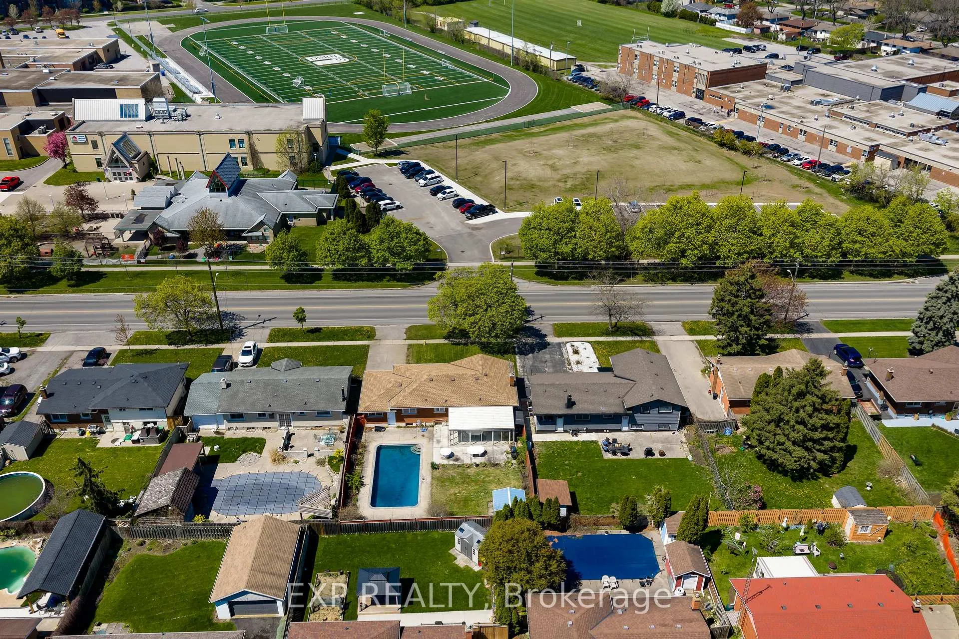 Photo 41 of 554 Lake Street, St. Catharines, Lakeport — HOMEH