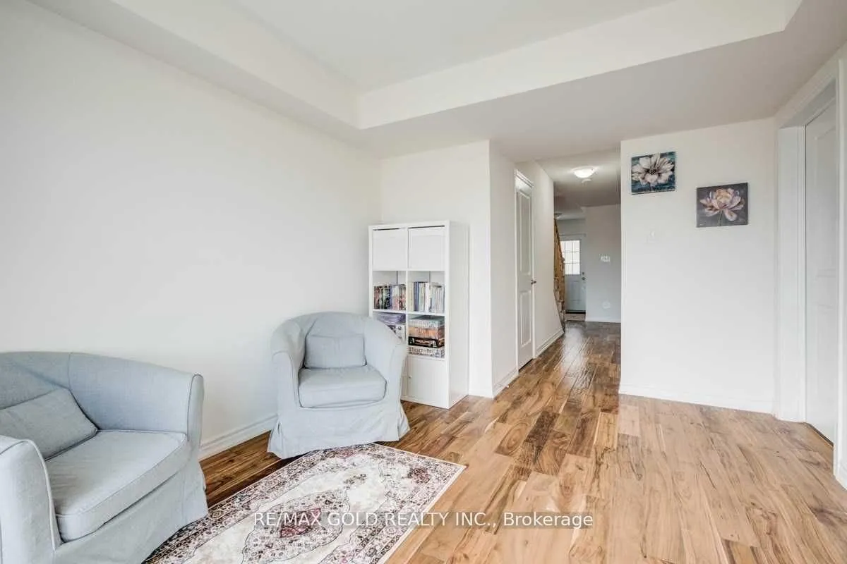 Photo 4 of 15 Stewardship Road, Brampton, Northwest Brampton — HOMEH