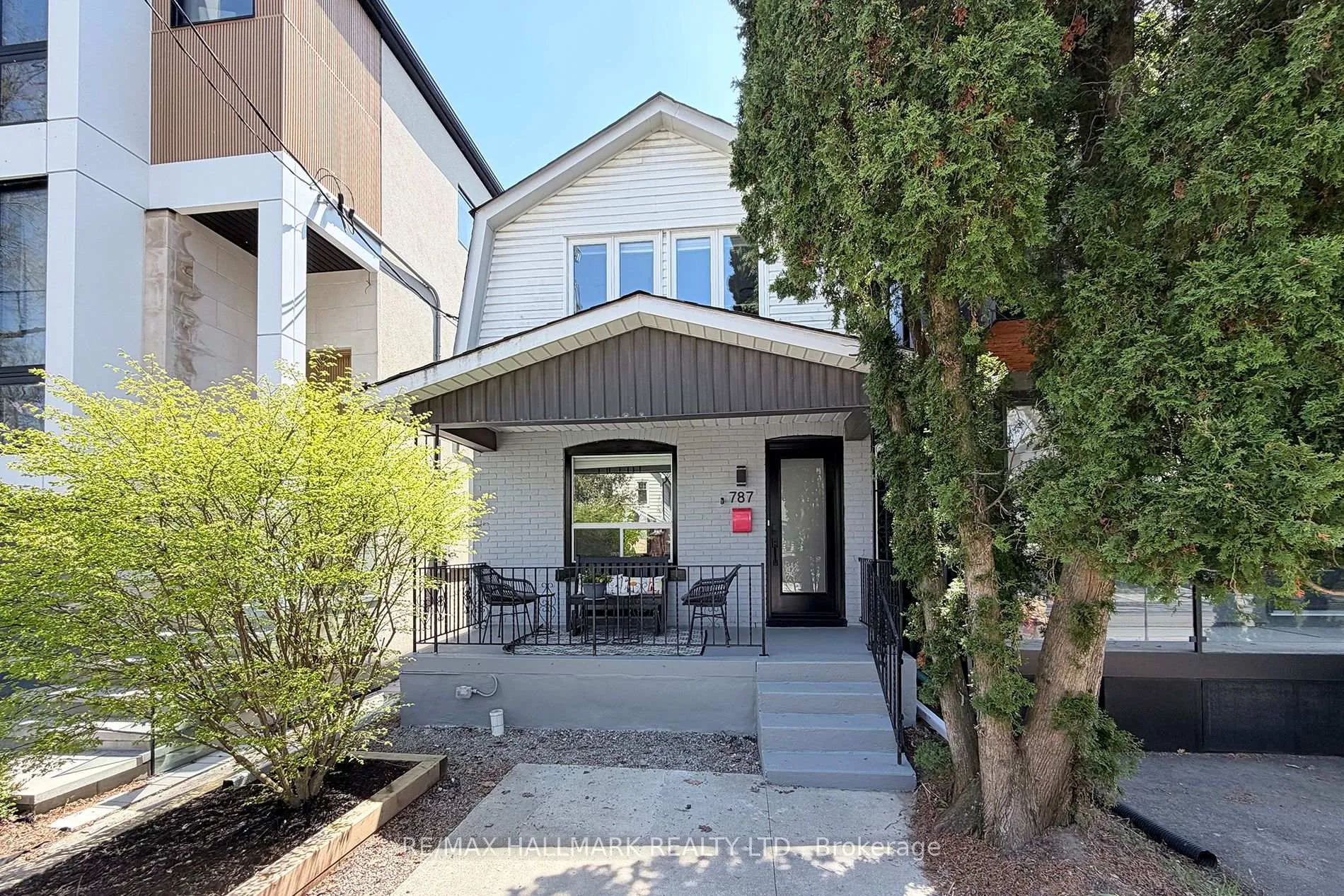 Photo 1 of 787 Sammon Avenue, Toronto, Danforth Village-East York — HOMEH