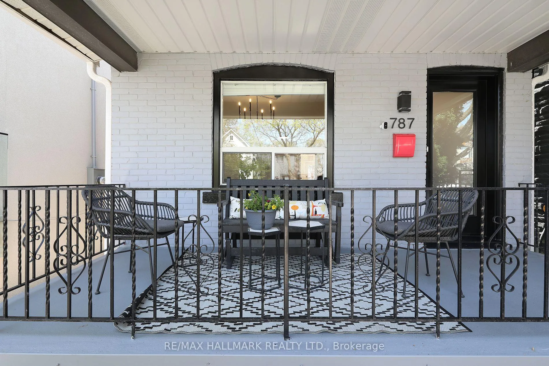 Photo 2 of 787 Sammon Avenue, Toronto, Danforth Village-East York — HOMEH