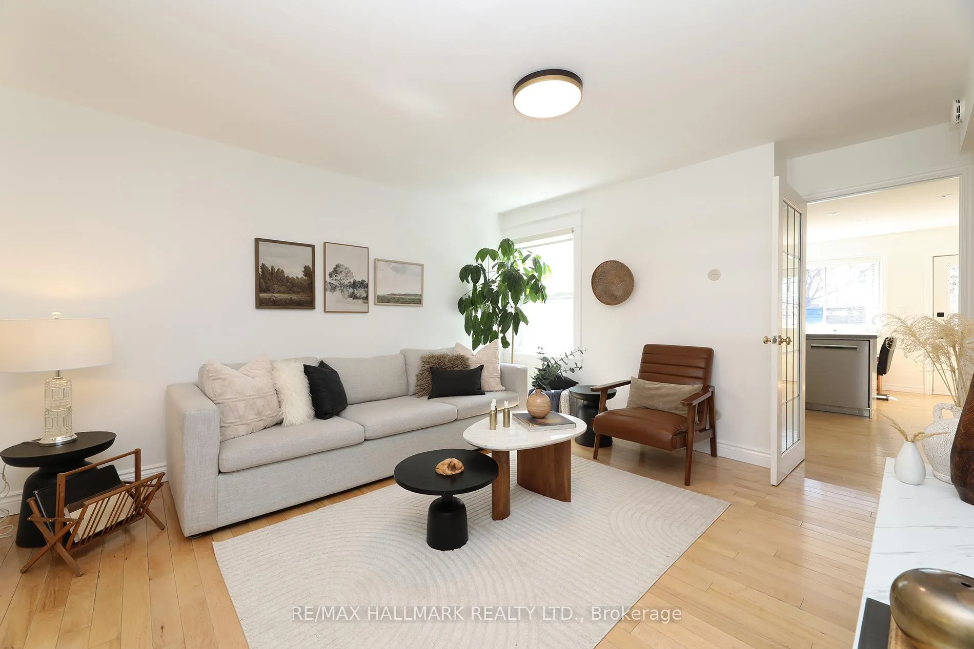 Photo 11 of 787 Sammon Avenue, Toronto, Danforth Village-East York — HOMEH