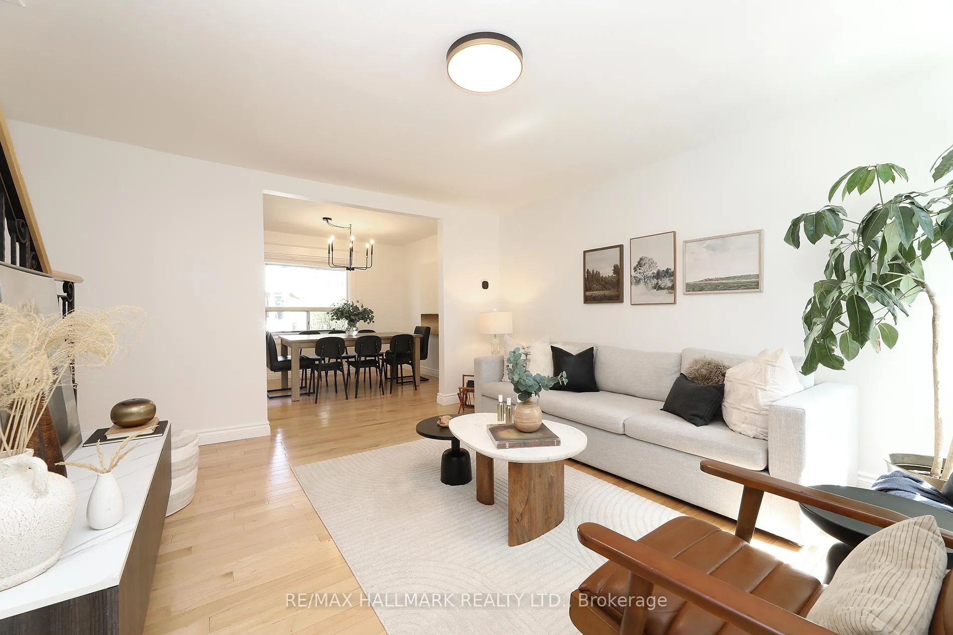 Photo 12 of 787 Sammon Avenue, Toronto, Danforth Village-East York — HOMEH