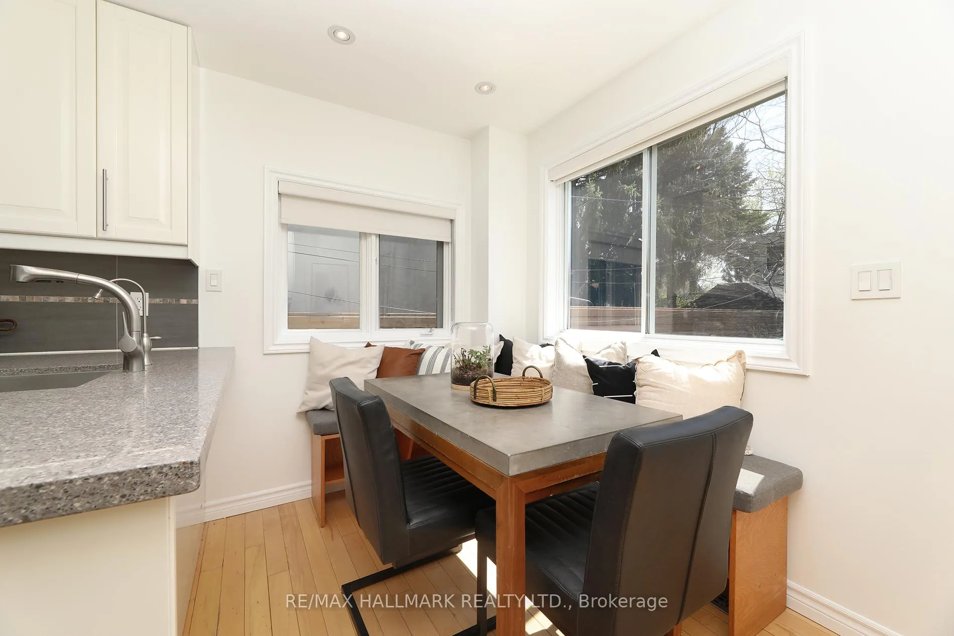 Photo 17 of 787 Sammon Avenue, Toronto, Danforth Village-East York — HOMEH