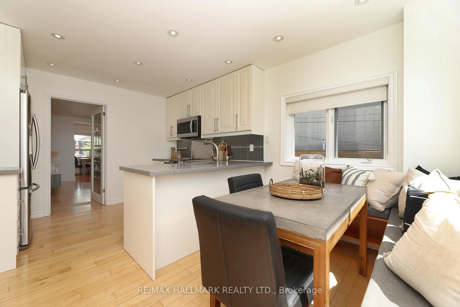 Photo 18 of 787 Sammon Avenue, Toronto, Danforth Village-East York — HOMEH